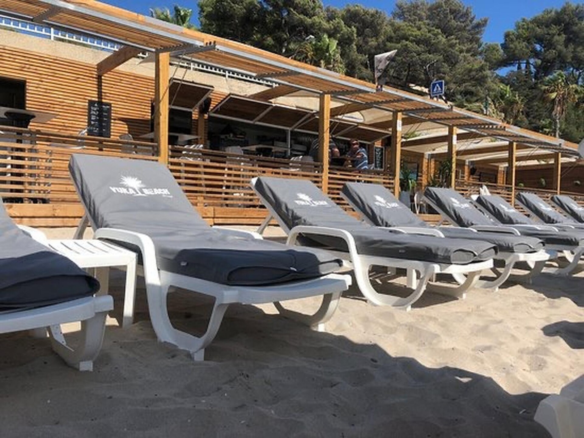 Vrijstaande villa met zwembad op 50 meter van het strand in Sanary-sur-Mer - foto 28