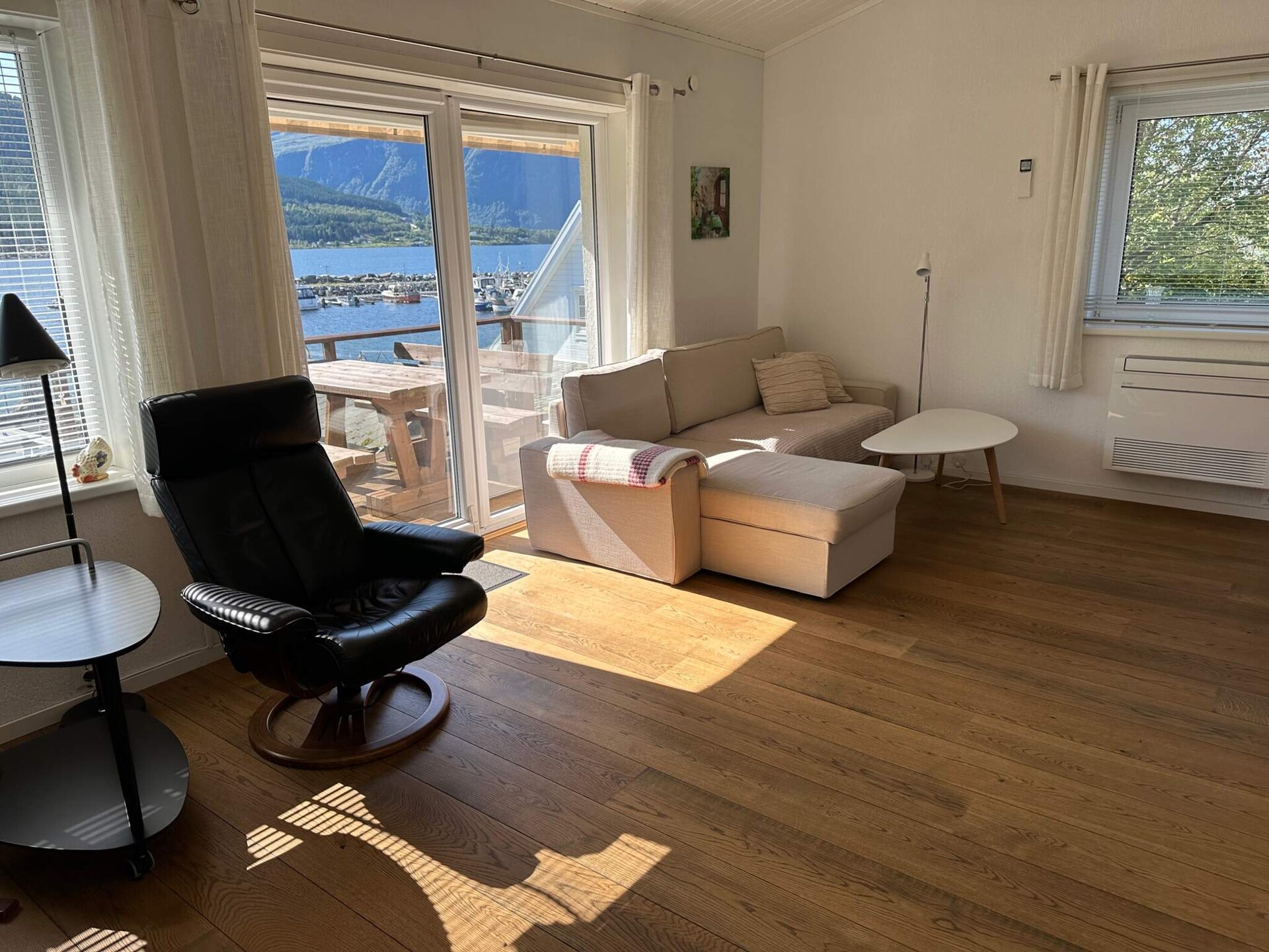 Panoramisch fjordappartement met balkon in Eidsvåg, 30 meter van zwemstrand - foto 16