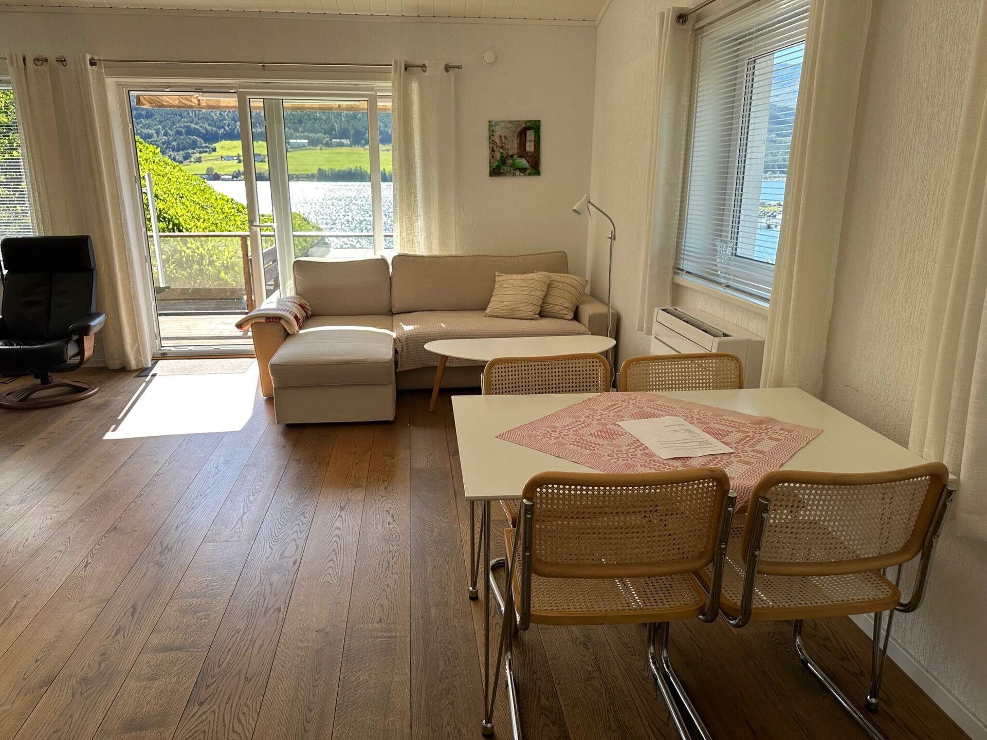 Panoramisch fjordappartement met balkon in Eidsvåg, 30 meter van zwemstrand - foto 19