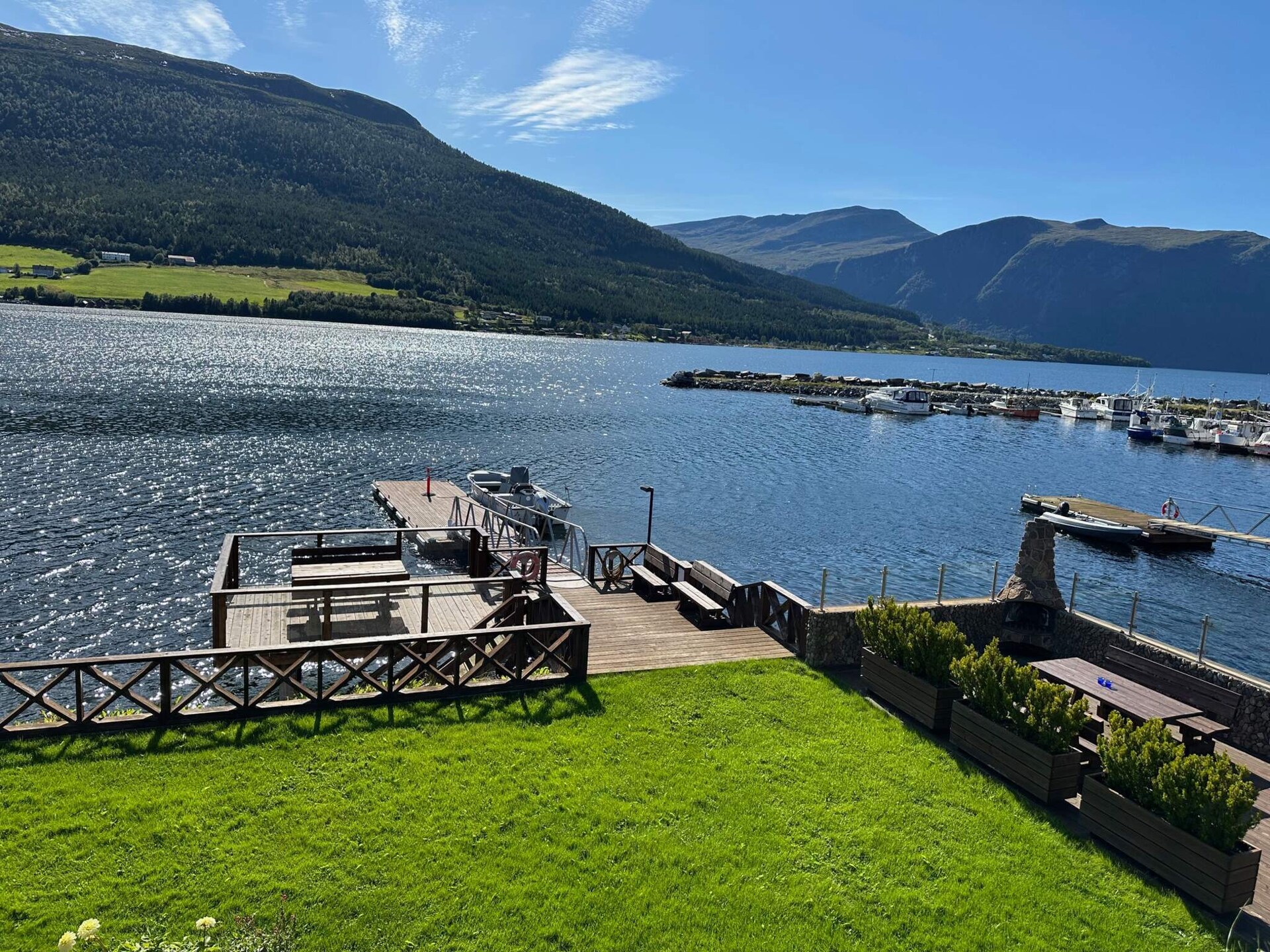 Fjordappartement in Eidsvåg met panoramisch uitzicht en gedeelde boot - foto 6
