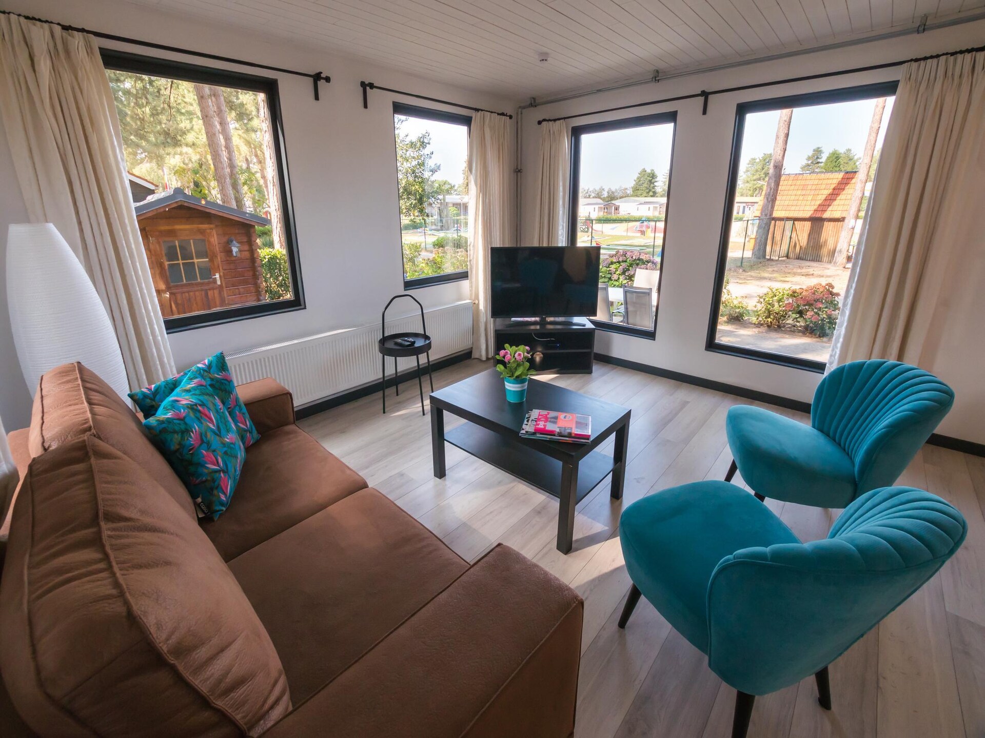 Luxe boslodge voor 4 in Ravels met tuin en zwemvijver - foto 2