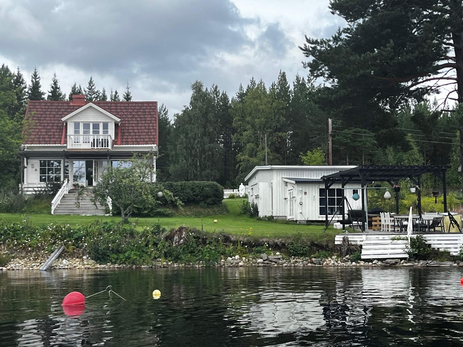 10-persoons vakantiehuis aan het meer in Årnes - foto 2