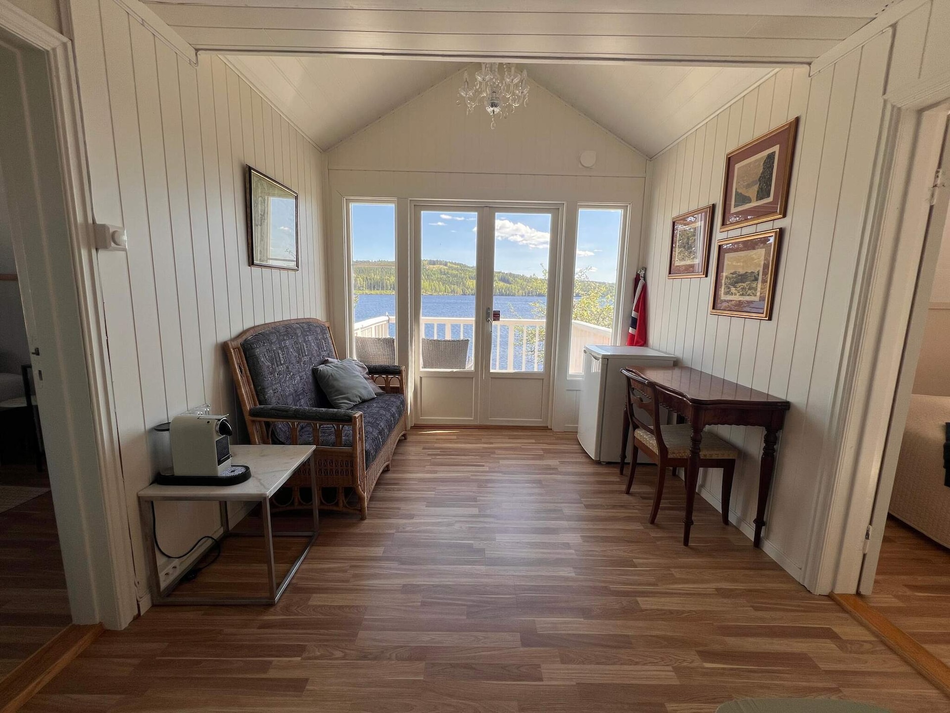 10-persoons vakantiehuis aan het meer in Årnes - foto 36