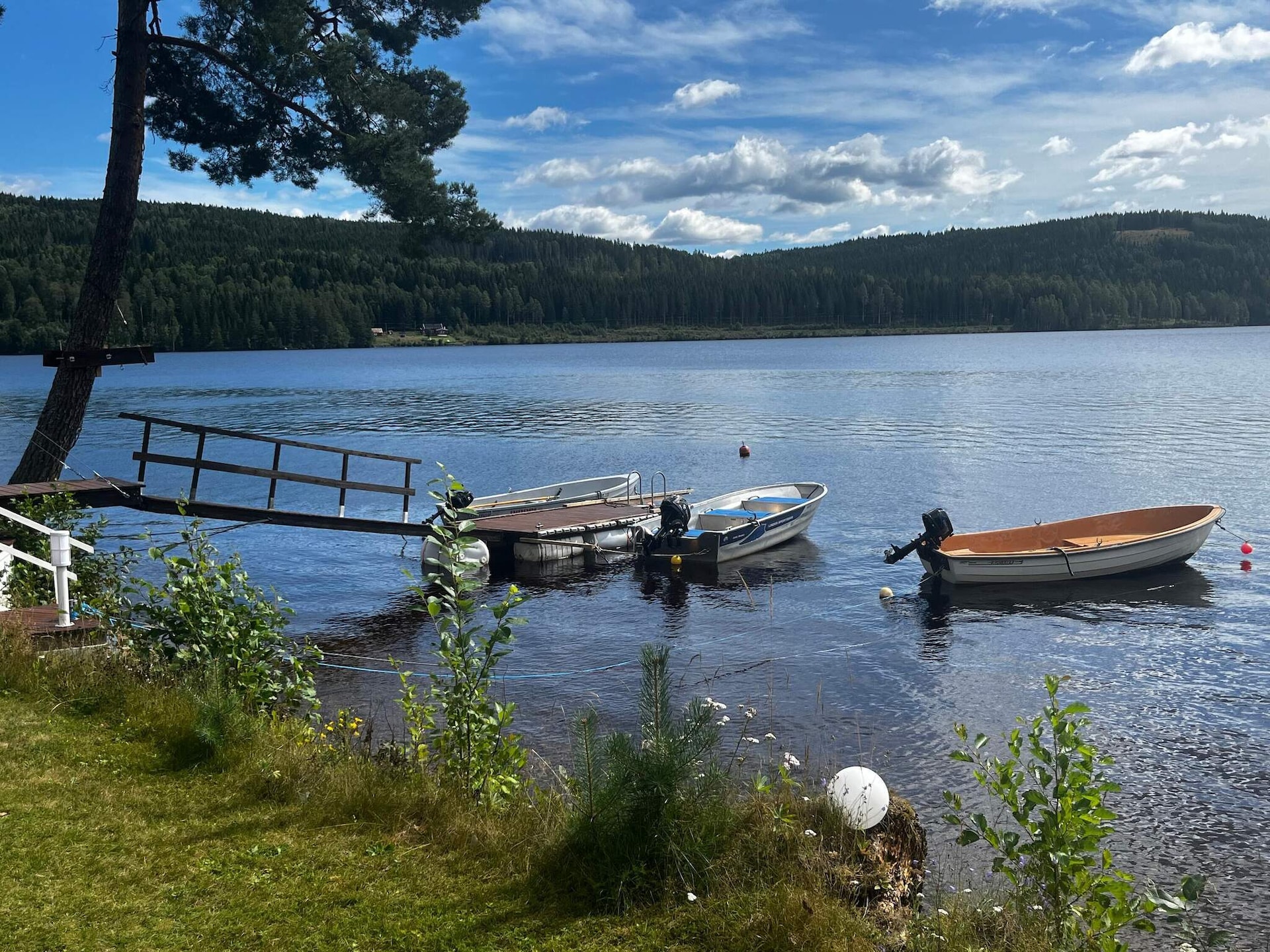 10-persoons vakantiehuis aan het meer in Årnes - foto 37