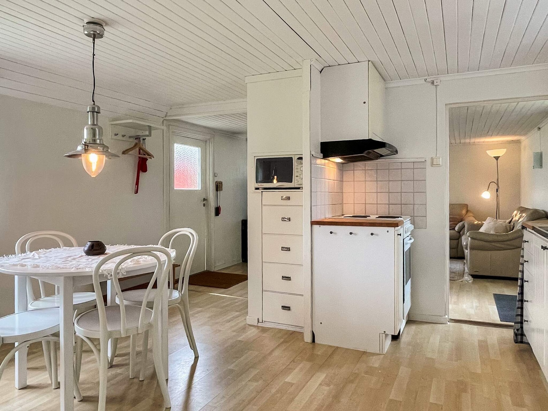 Op 1,0 km van zee: sfeervol vakantiehuis in Löttorp voor 6 personen - foto 34