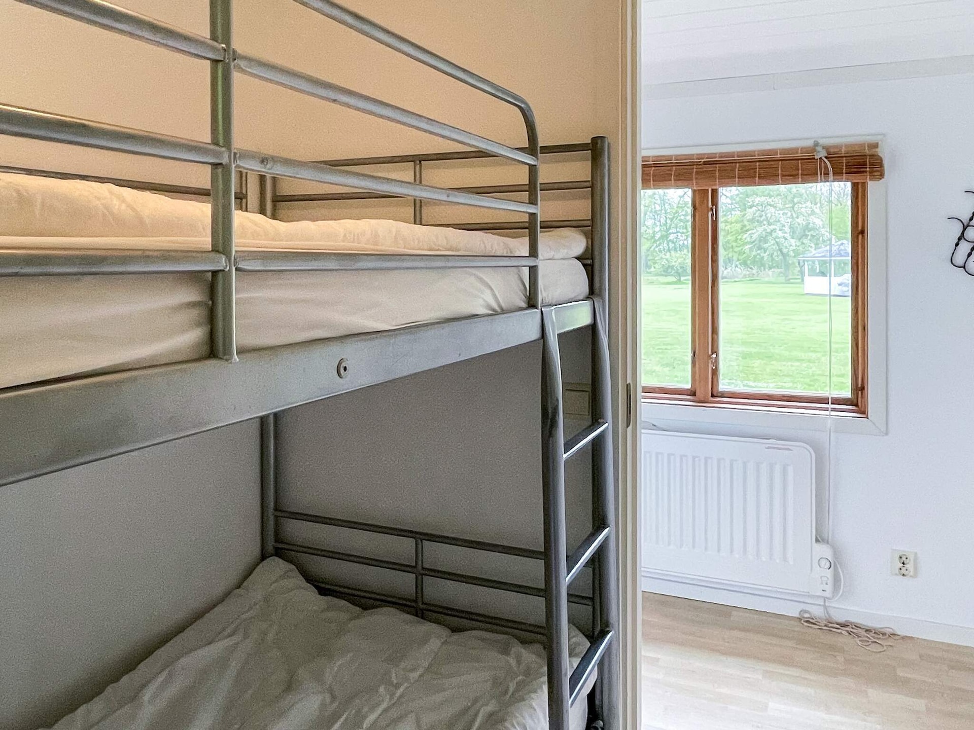 Op 1,0 km van zee: sfeervol vakantiehuis in Löttorp voor 6 personen - foto 39