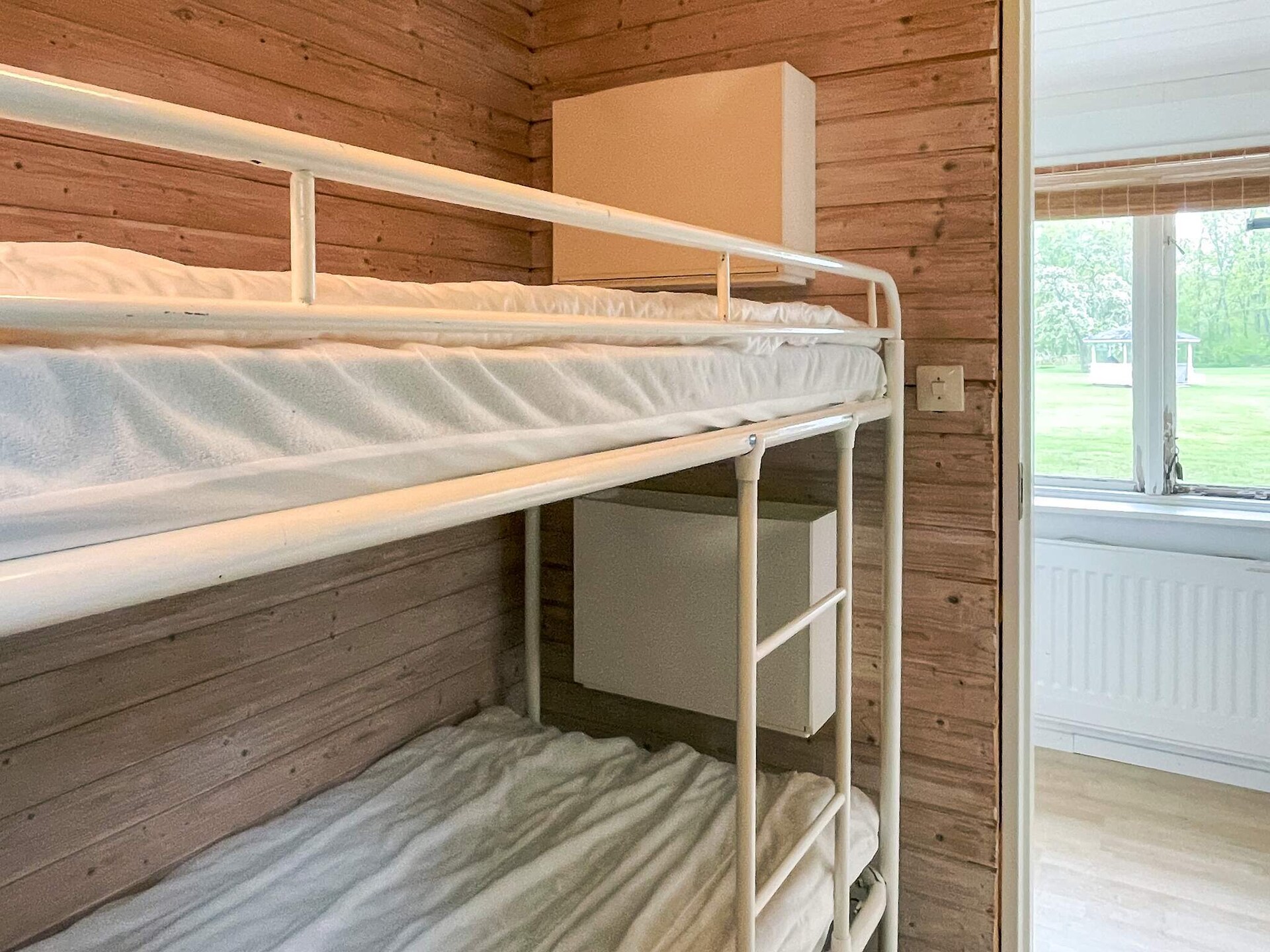 Op 1,0 km van zee: sfeervol vakantiehuis in Löttorp voor 6 personen - foto 42