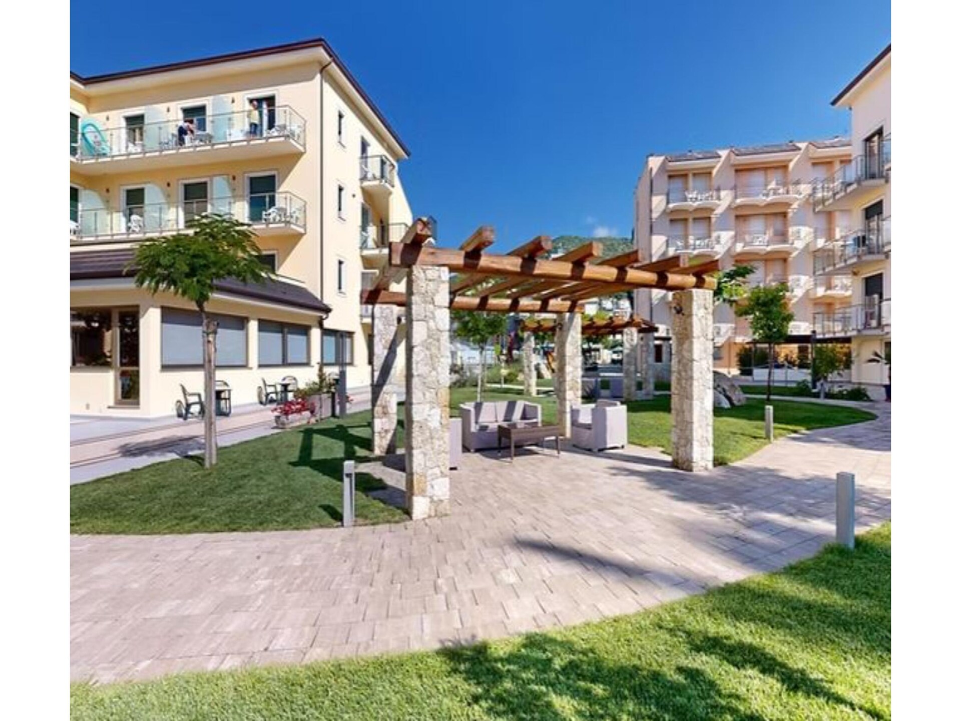 Knus appartement op 150m van strand met zwembad in Pietra Ligure - foto 12