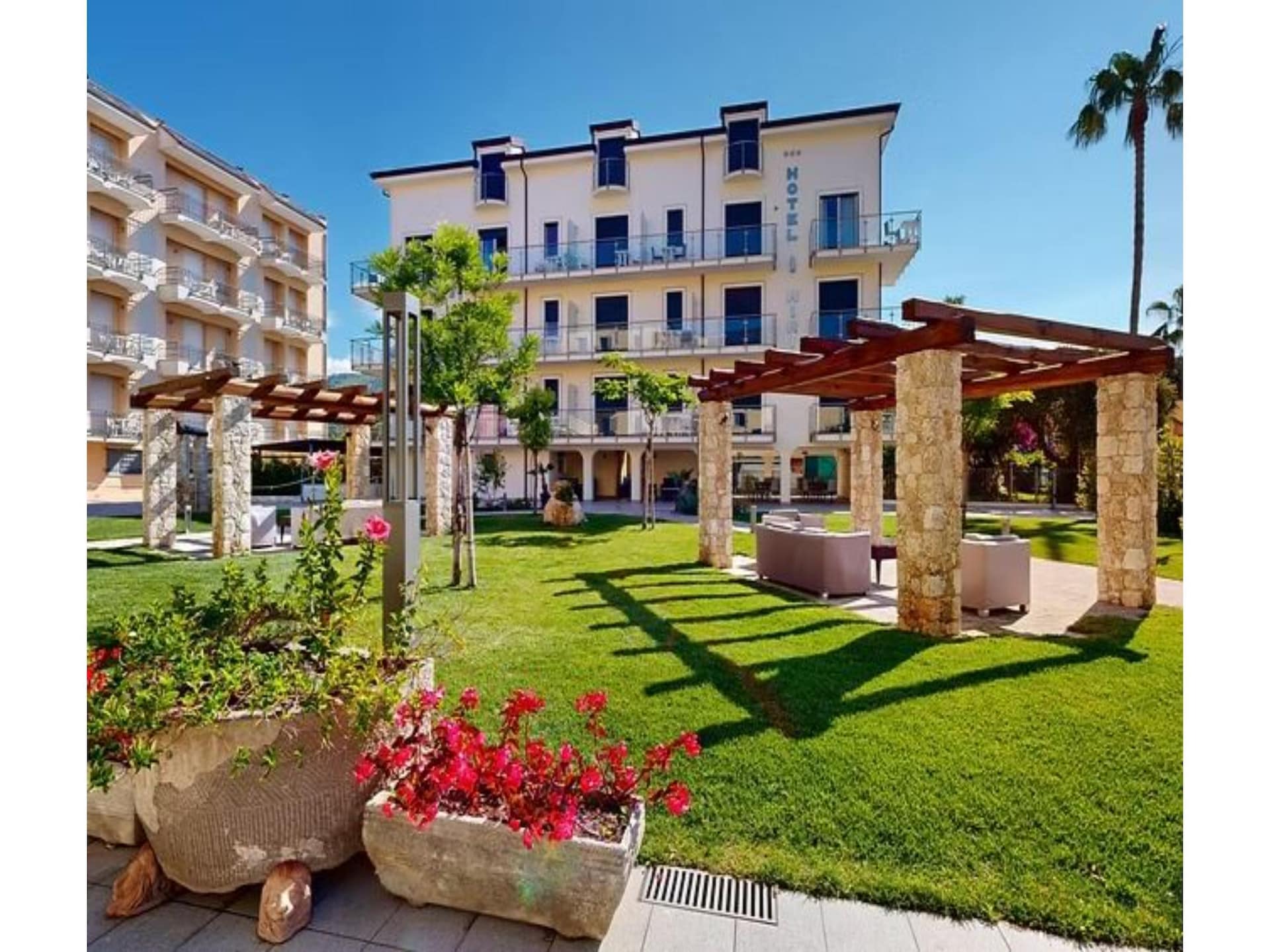 Knus appartement op 150m van strand met zwembad in Pietra Ligure - foto 13