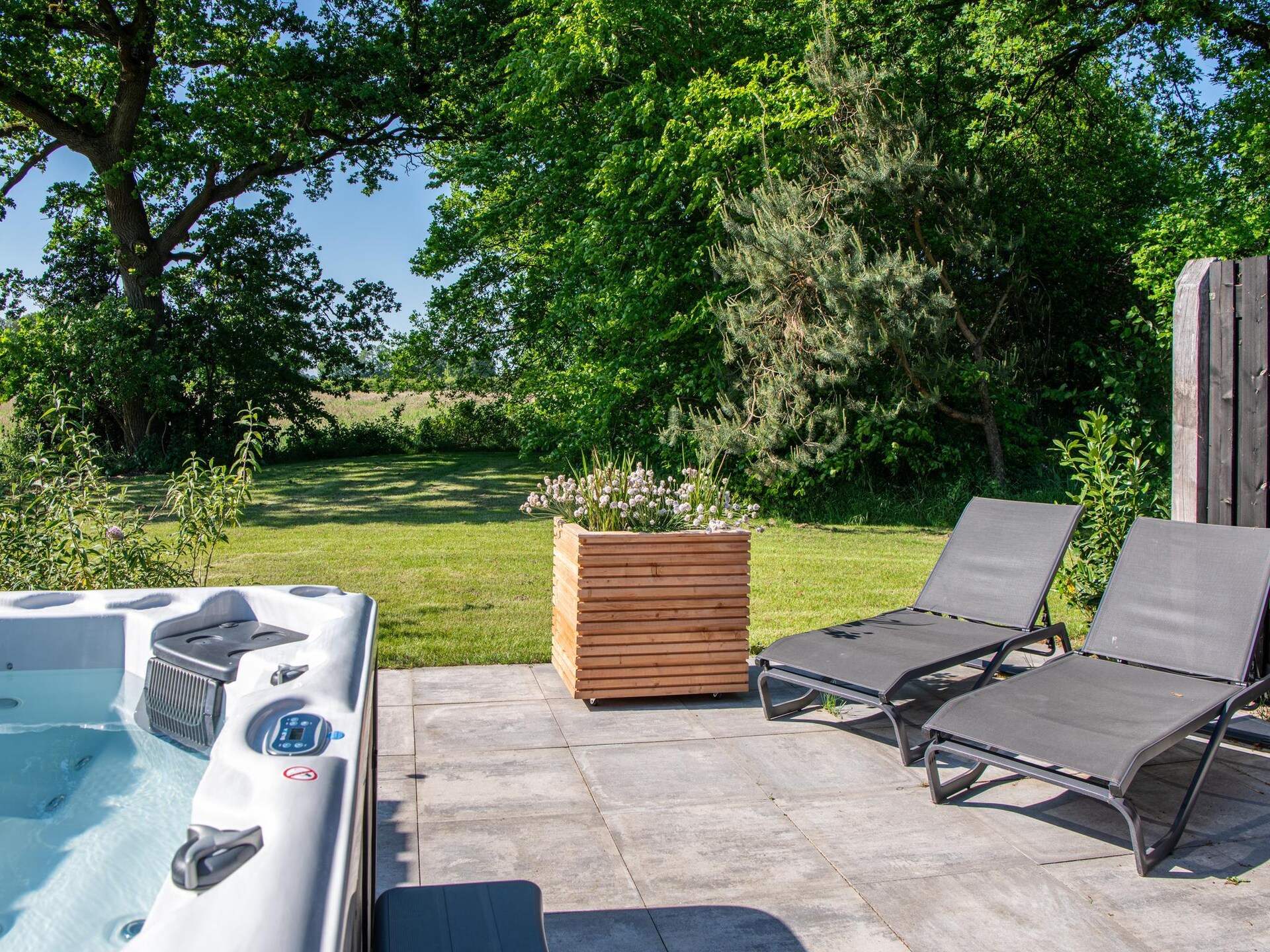 Wellnesslodge Merel: romantisch luxe vakantiehuis met jacuzzi in Drenthe - foto 31