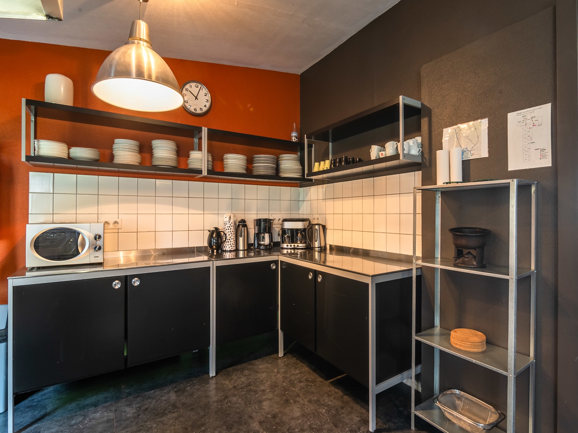 Op 1 km van het meer: 36-persoons vakantiehuis in Waimes - Ovifat - foto 9