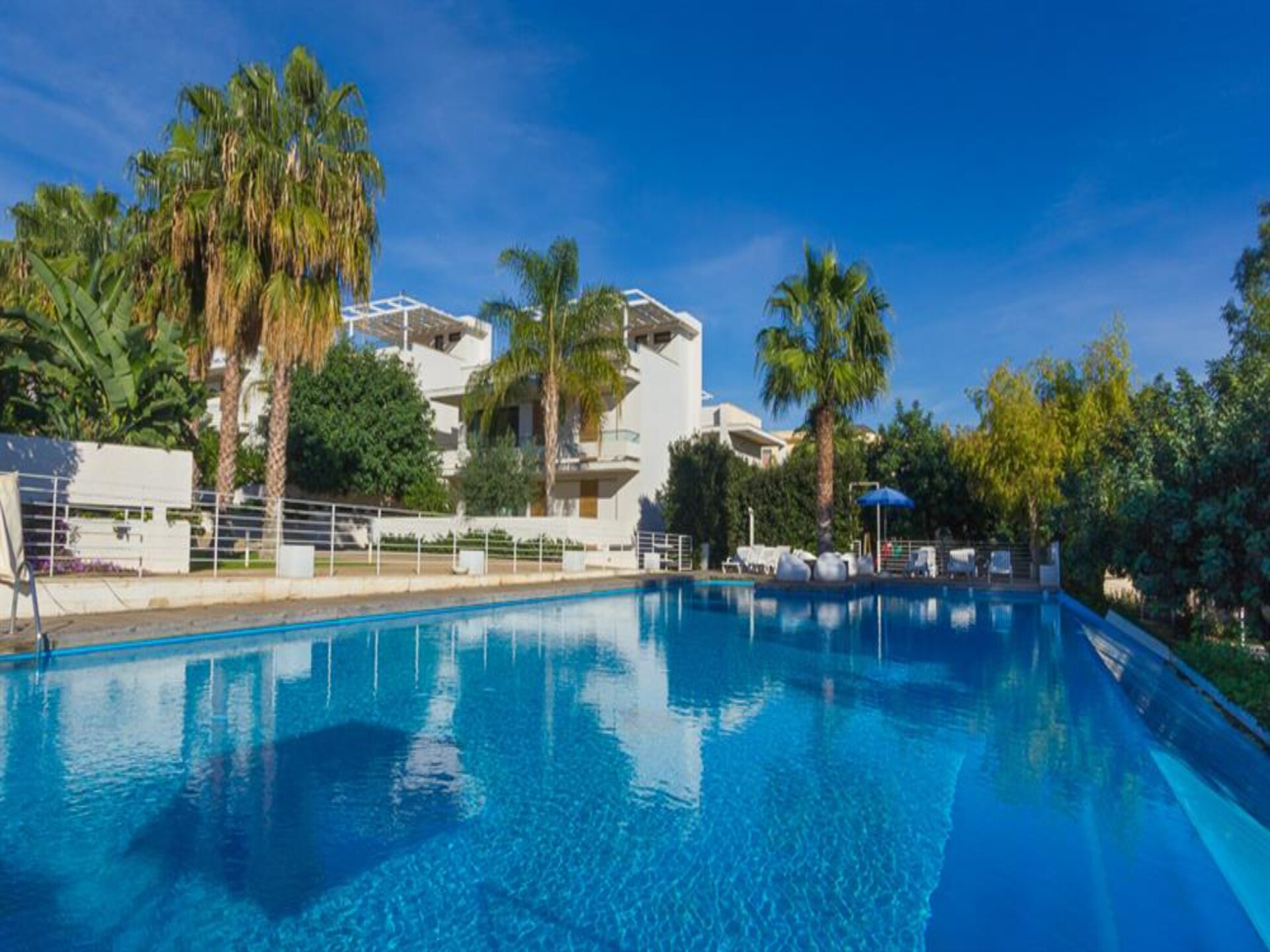 Luxe 2-slaapkamer appartement nabij zee in Marina di Ragusa, Sicilië - foto 2