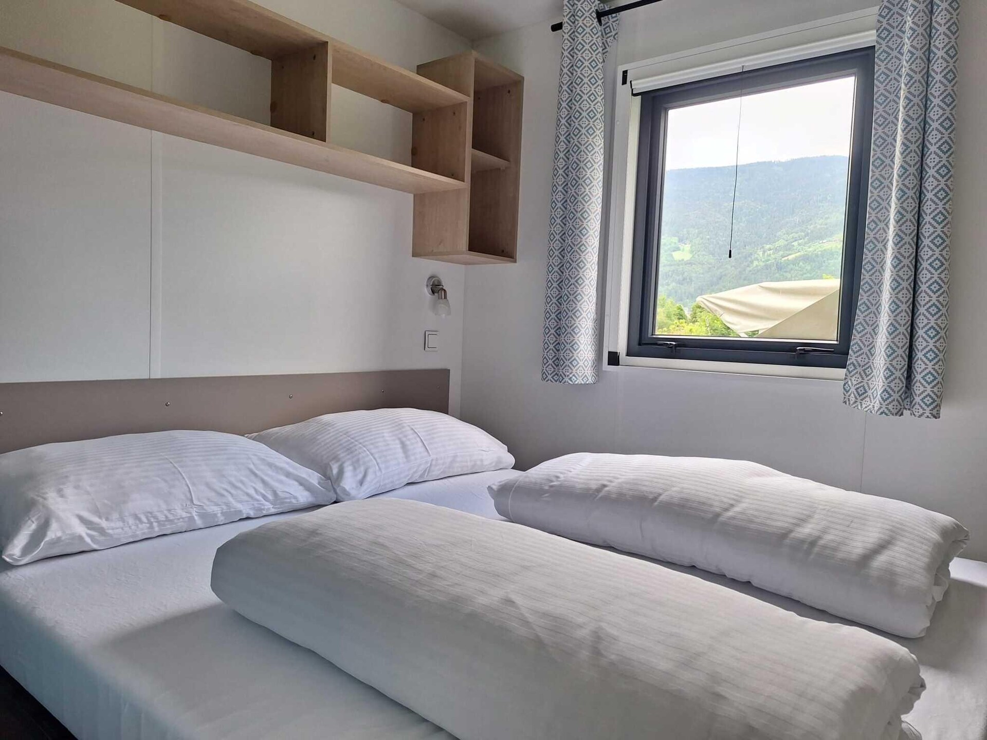 Vrijstaande stacaravan op camping Lampele in Altossiach, Oostenrijk - foto 3