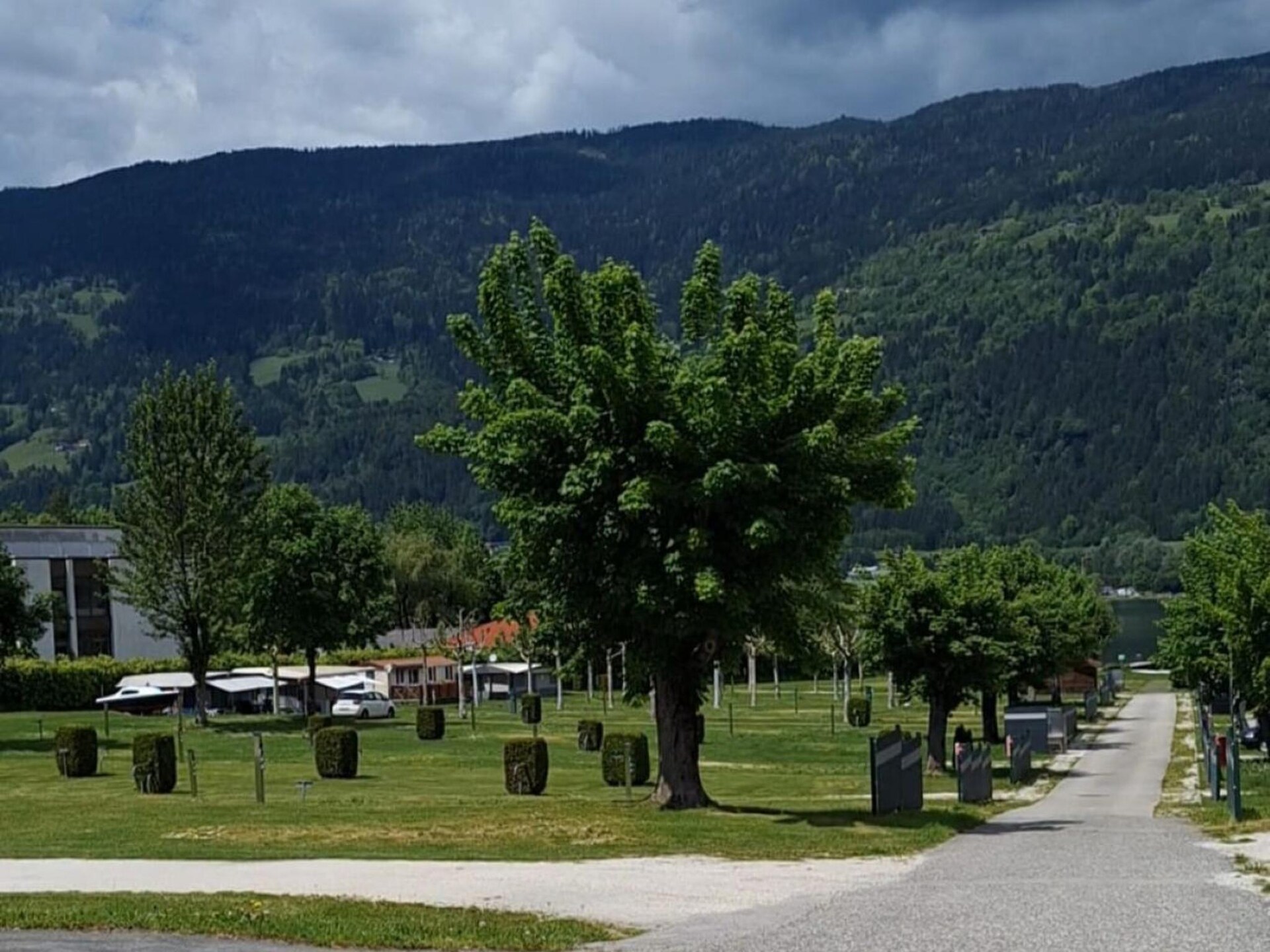 Vrijstaande stacaravan voor 4 in Altossiach met terras en uitzicht - foto 7