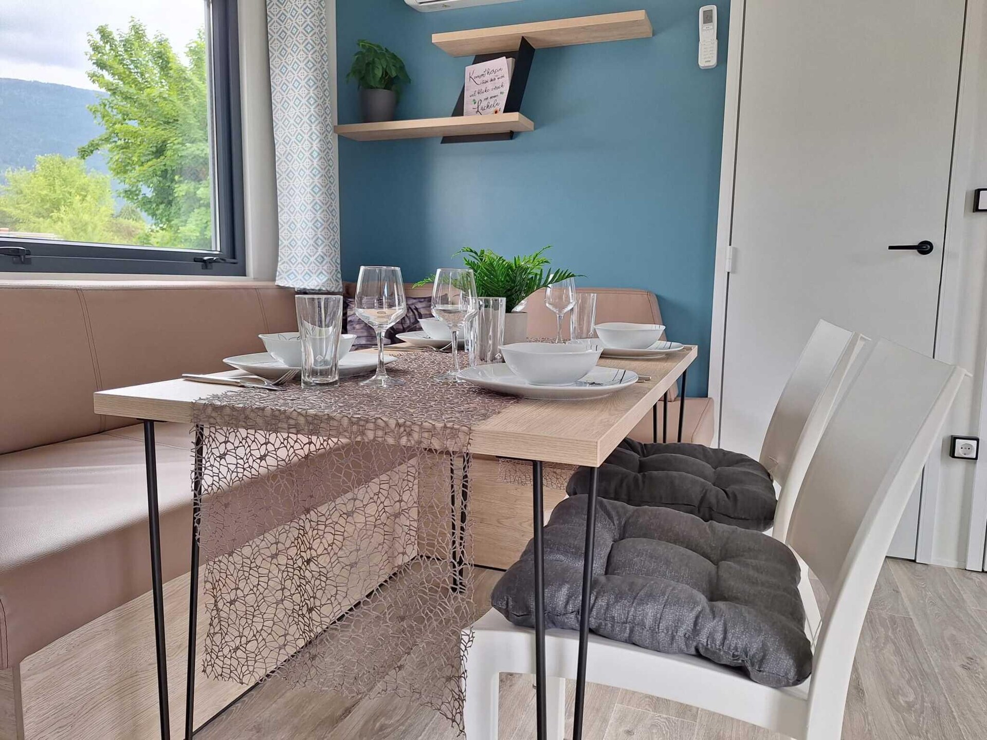 Vrijstaande stacaravan voor 4 in Altossiach met terras en uitzicht - foto 16