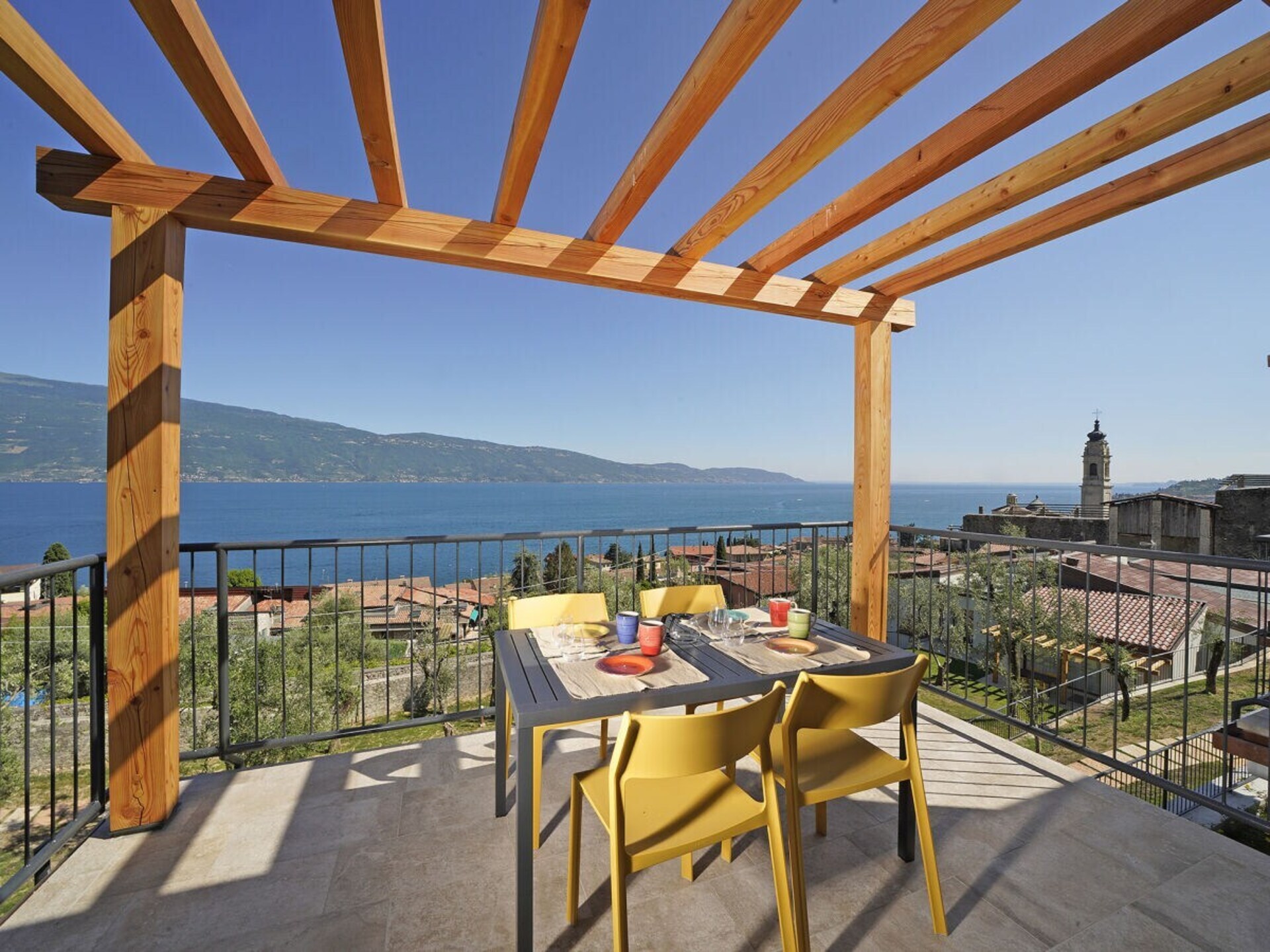 Modern vakantiehuis tussen olijfgaarden met panoramisch uitzicht op het Gardameer - foto 2