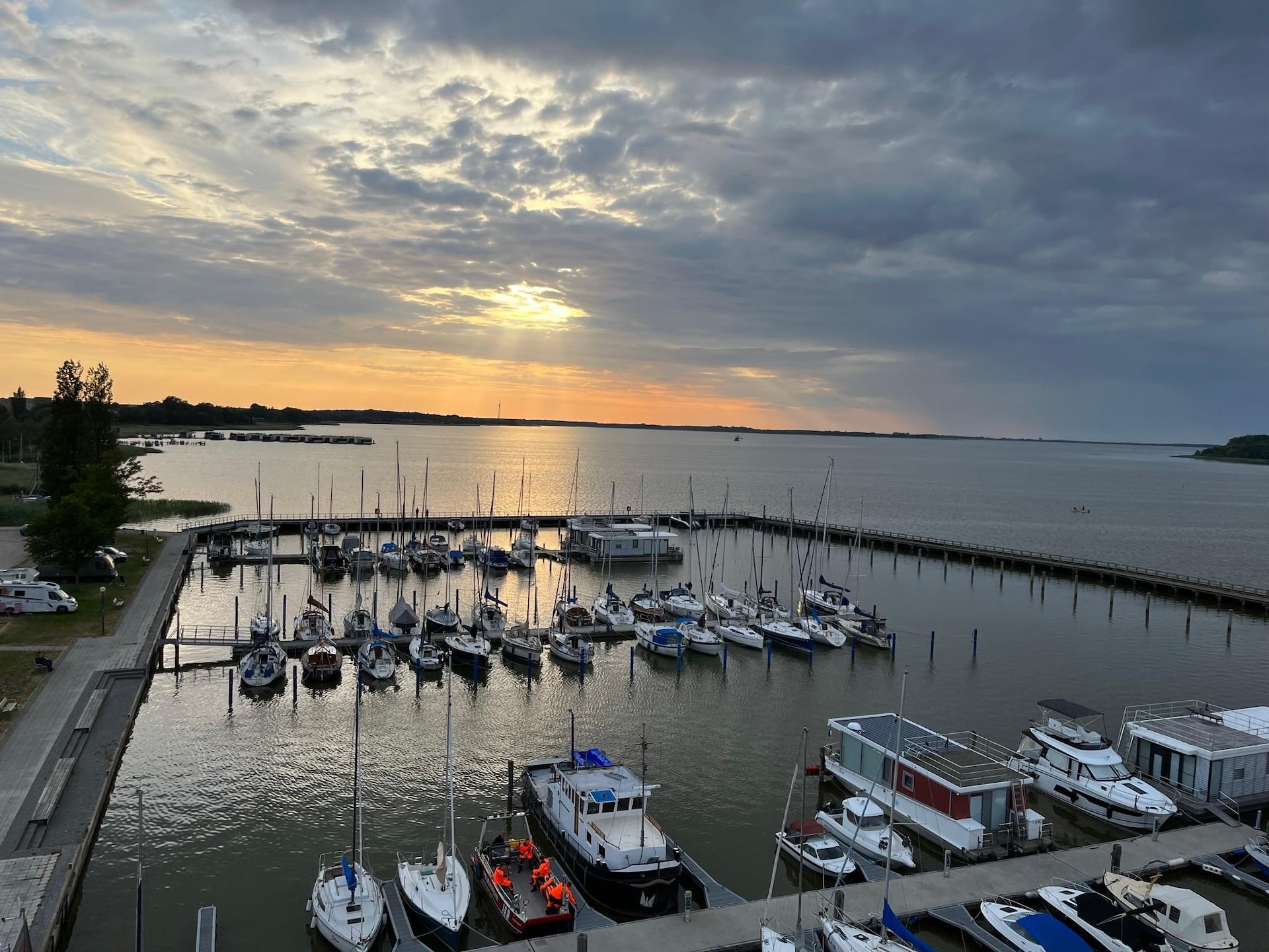 Unieke vakantie op het water: Woonboot Charlotte in Ribnitz-Damgarten - foto 20
