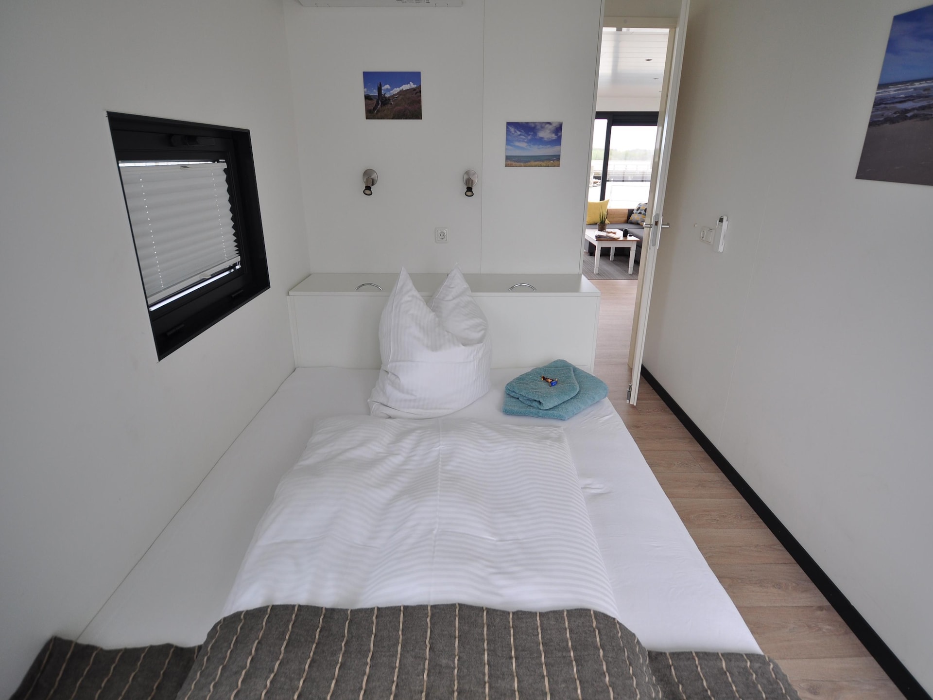 Floating House Rosi: unieke woonboot aan de Oostzee in Ribnitz-Damgarten - foto 15