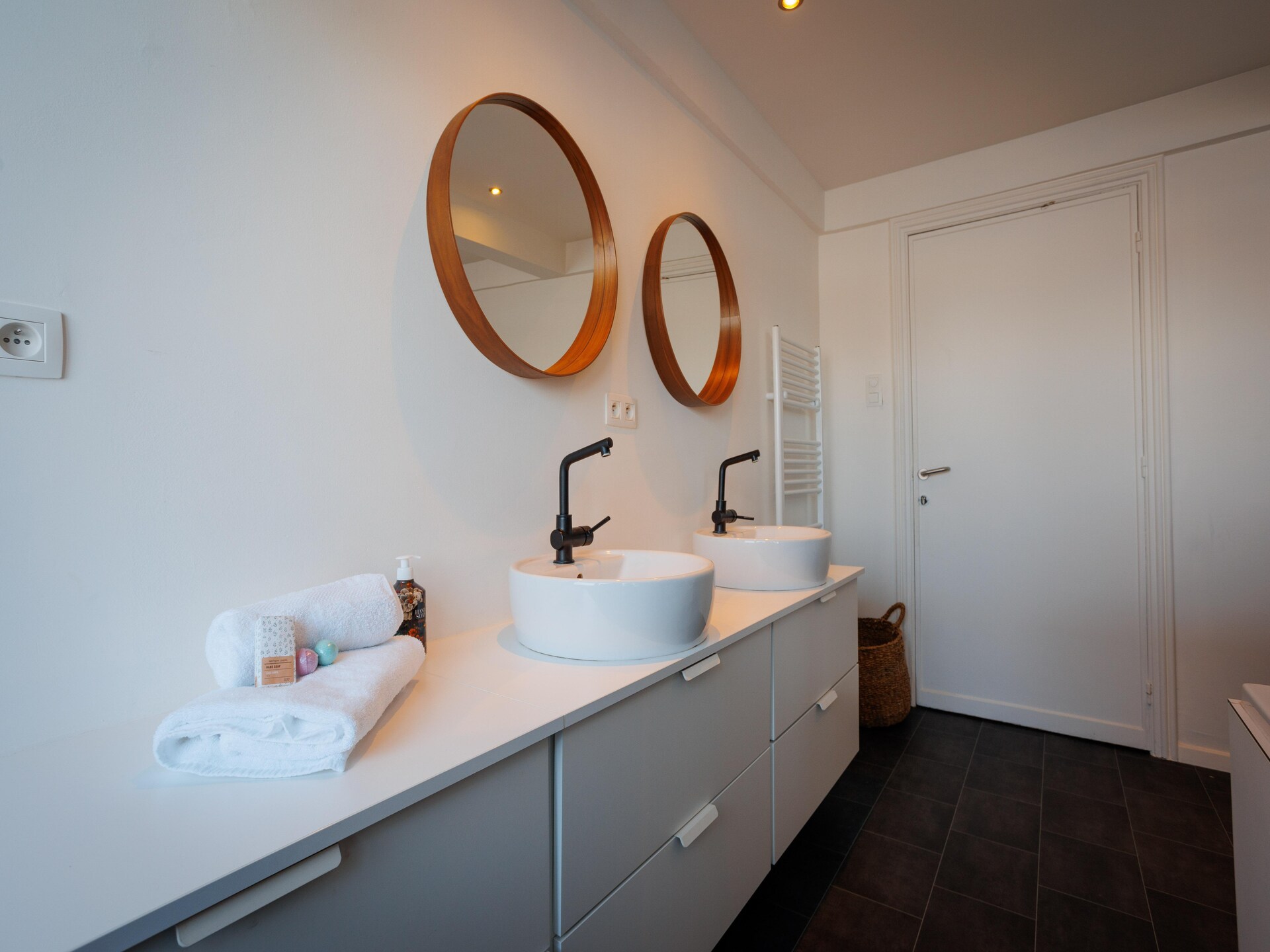 Royaal 4-persoons loftappartement van 200 m² in Zwevegem - foto 28