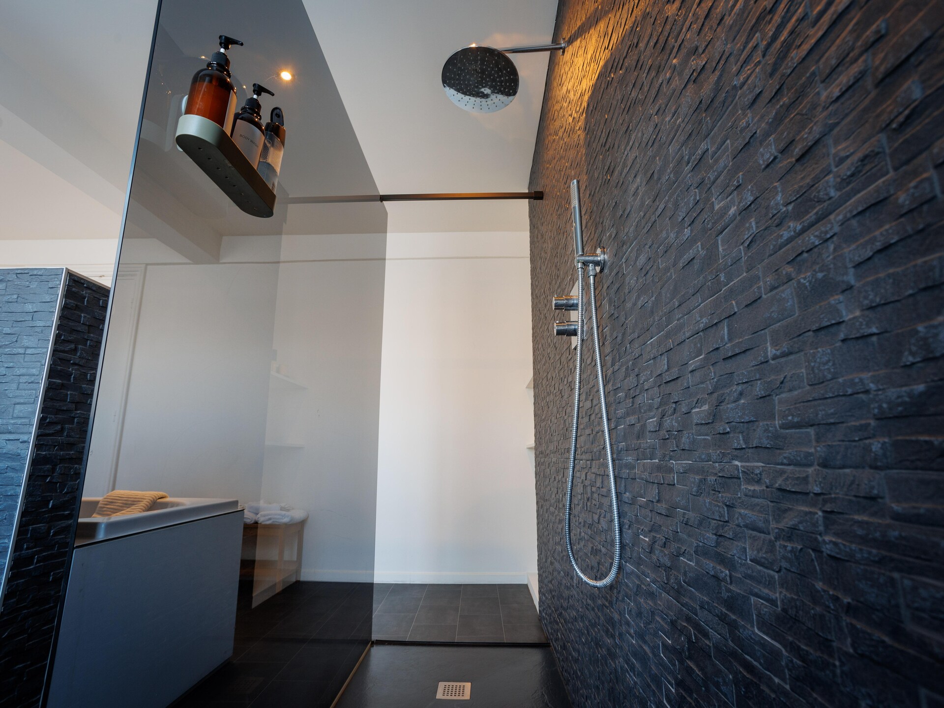 Royaal 4-persoons loftappartement van 200 m² in Zwevegem - foto 32
