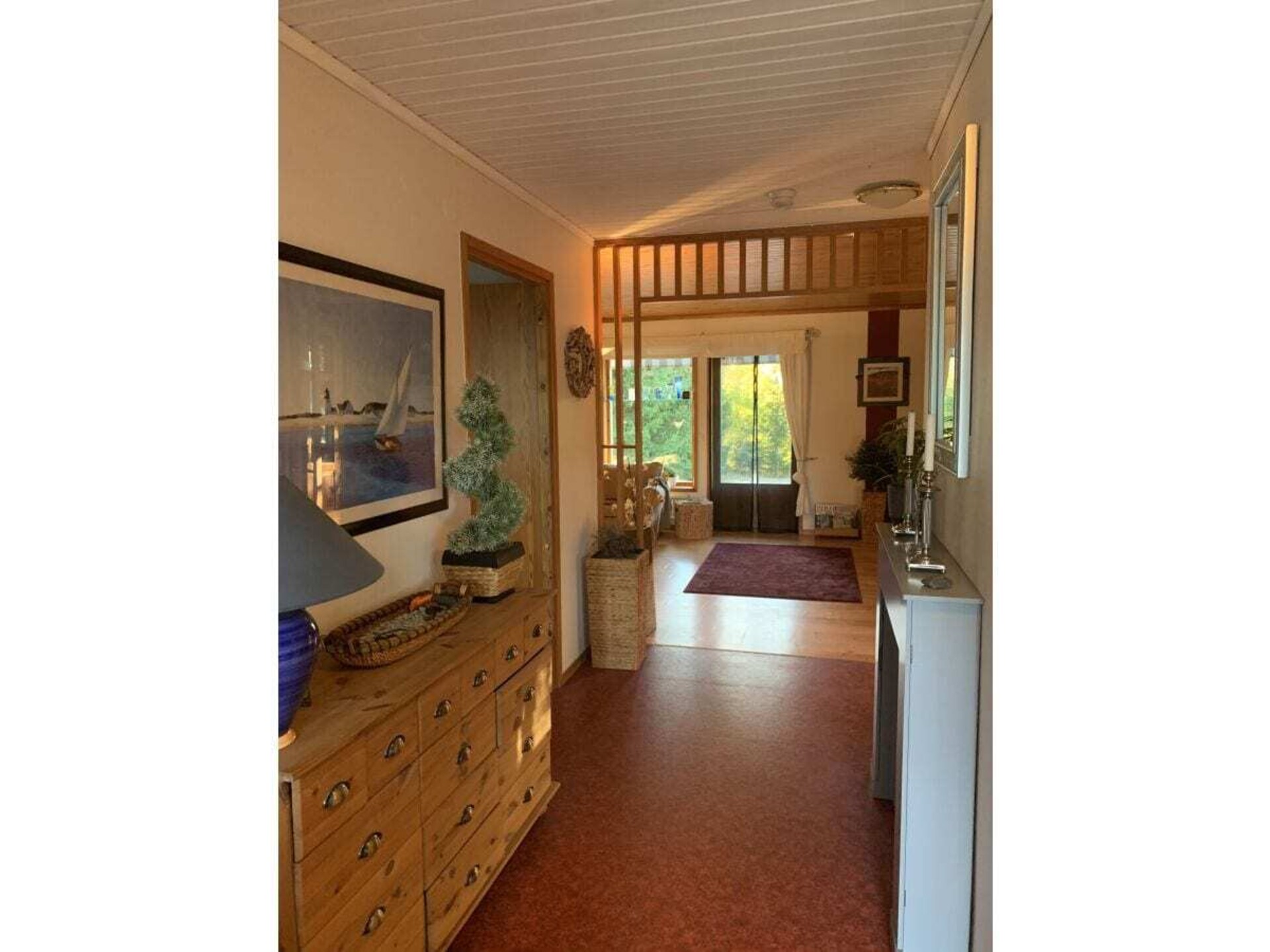 Ruim Zweeds vakantiehuis met sauna, speeltuin en bootjes aan het meer - foto 19