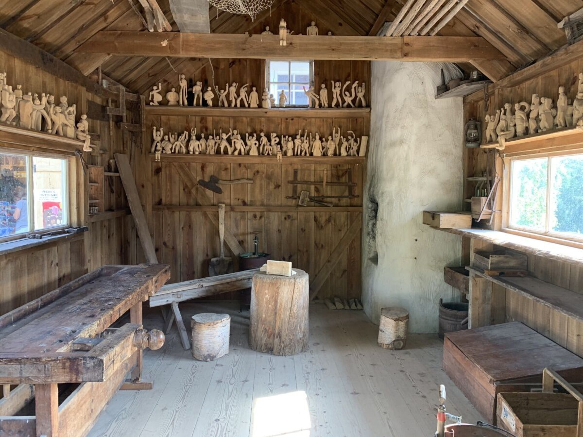 Ruim Zweeds vakantiehuis met sauna, speeltuin en bootjes aan het meer - foto 36