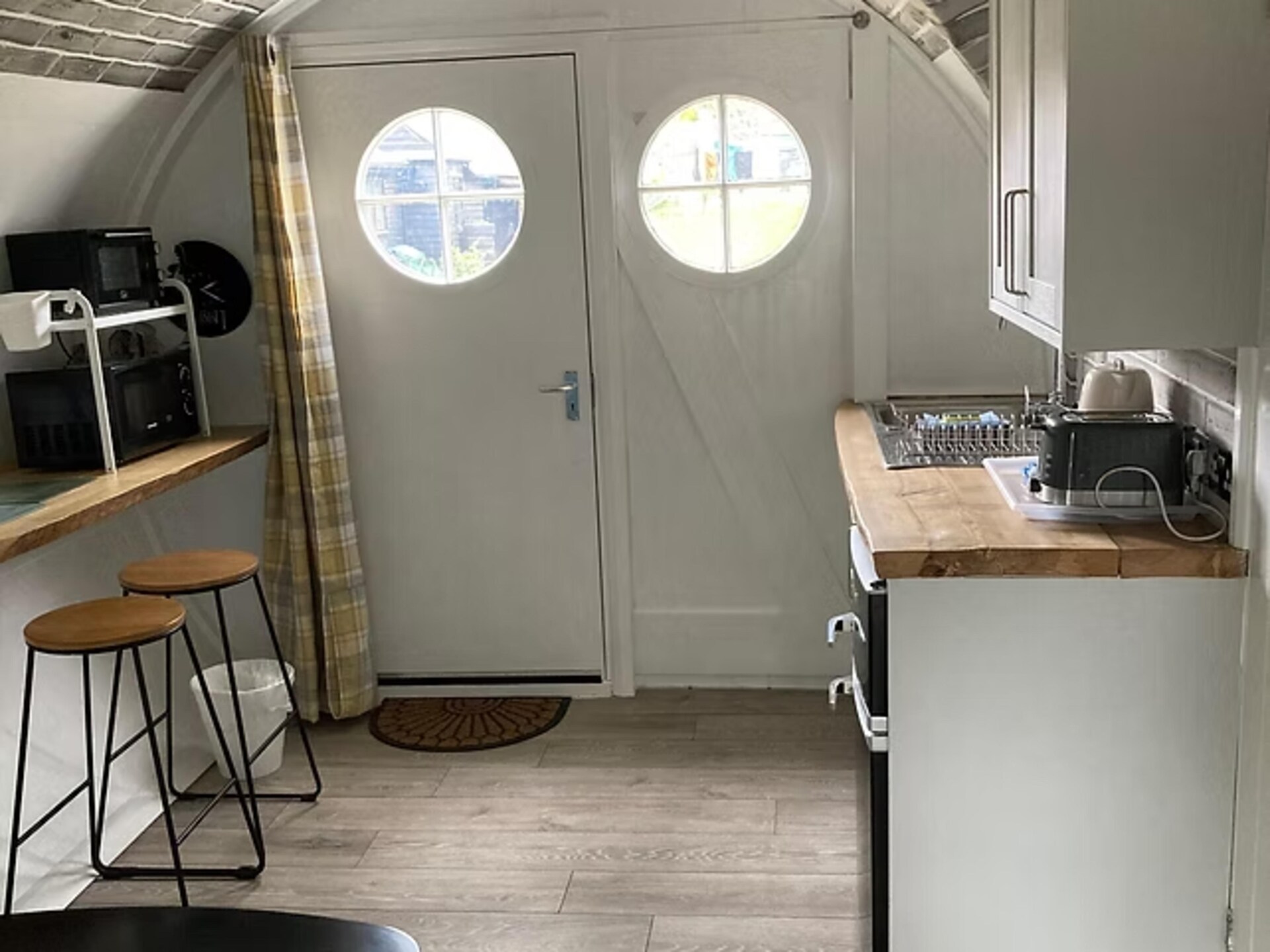 The Hobbit House: Sprookjesachtig verblijf in het glooiende Kent - foto 4
