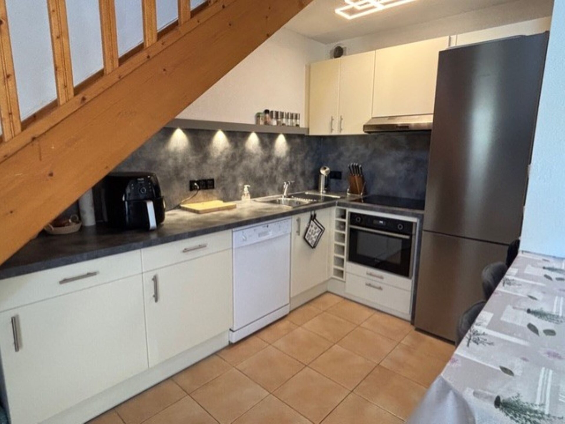 Zonnige villa voor 4 aan het Lac de Jouarres in Homps - foto 4
