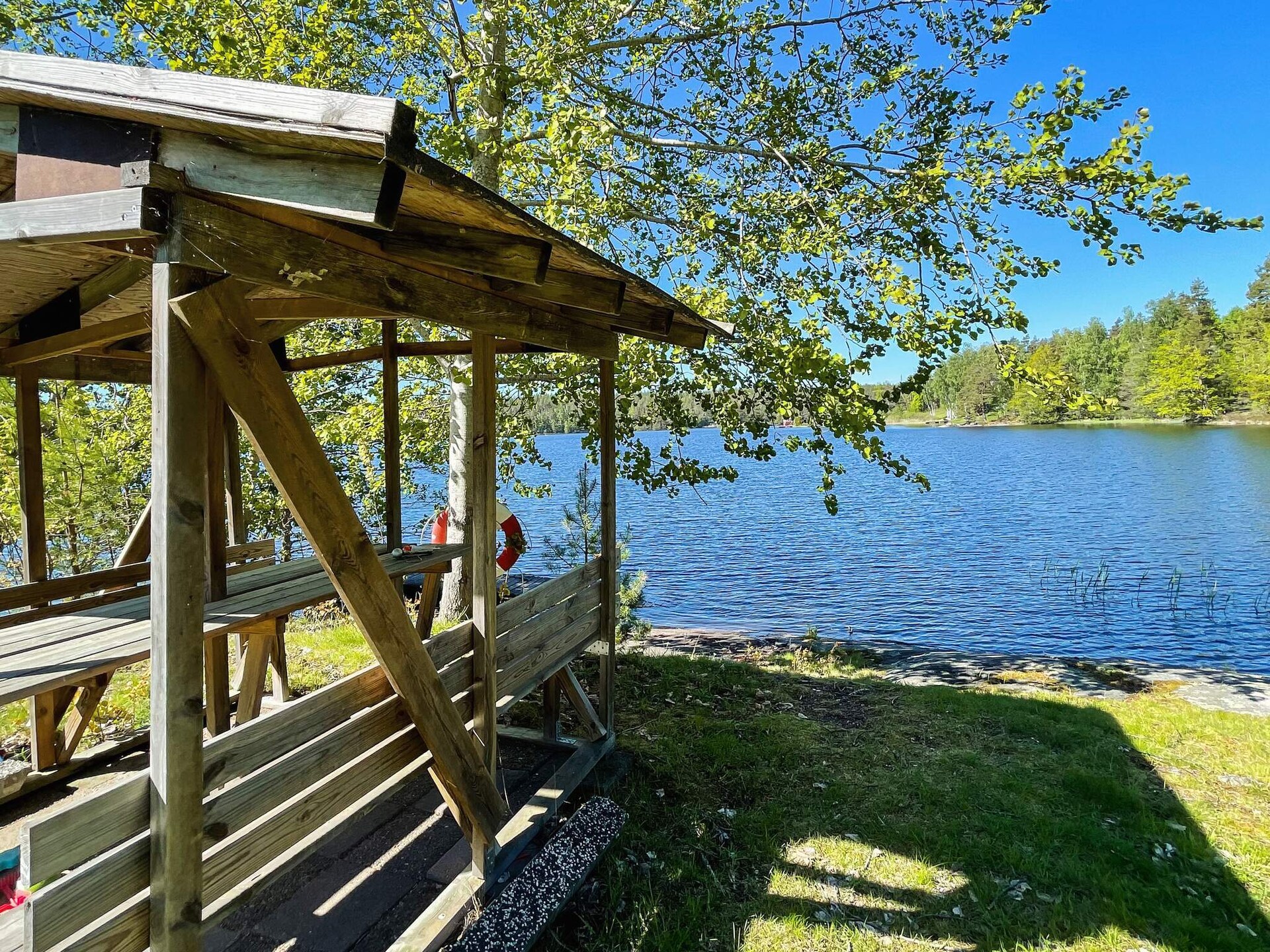 Vrijstaand vakantiehuis met magisch uitzicht op het meer bij Gamleby - foto 27