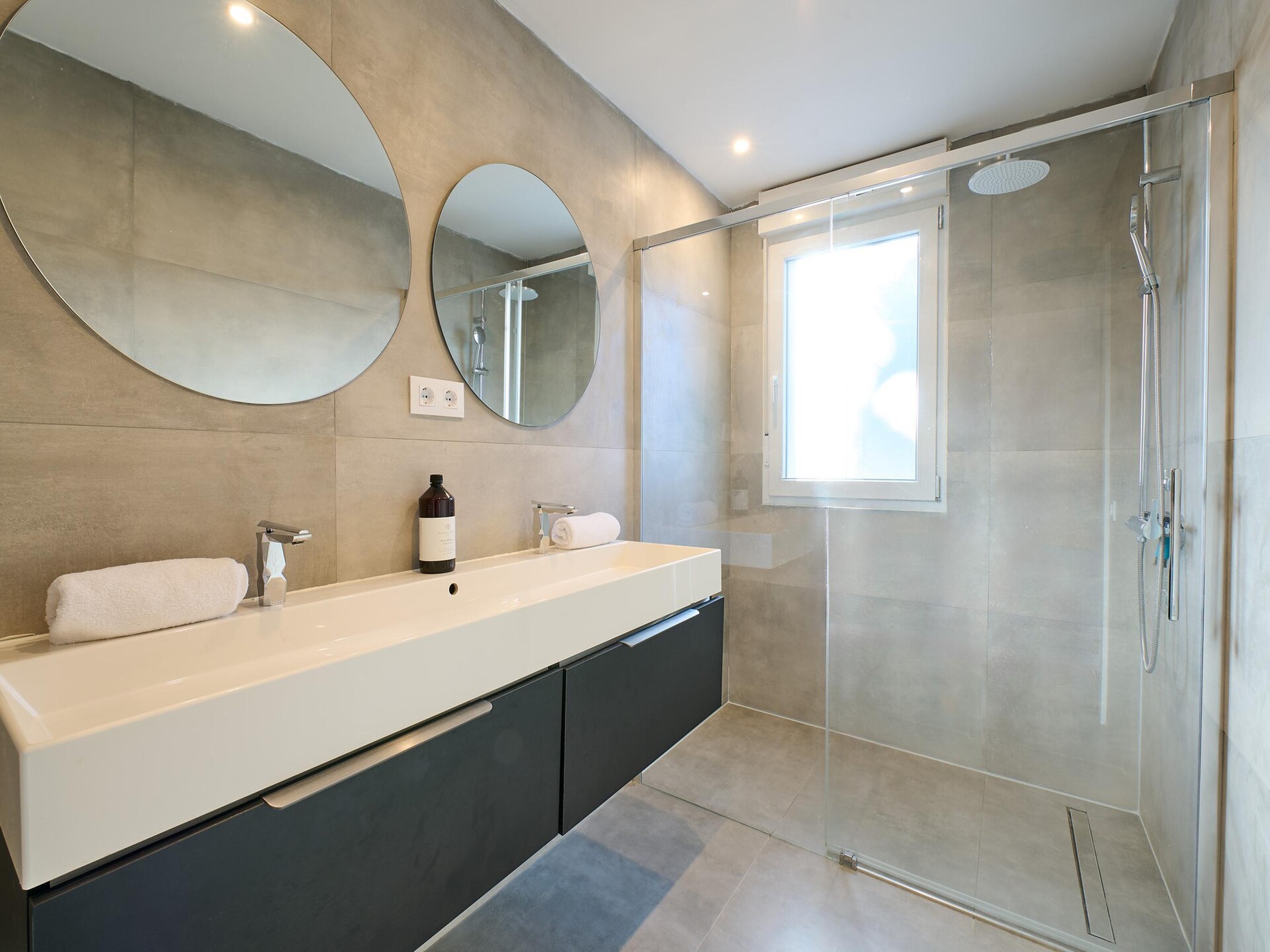 6-persoons moderne villa met privézwembad in Vidreres - foto 20