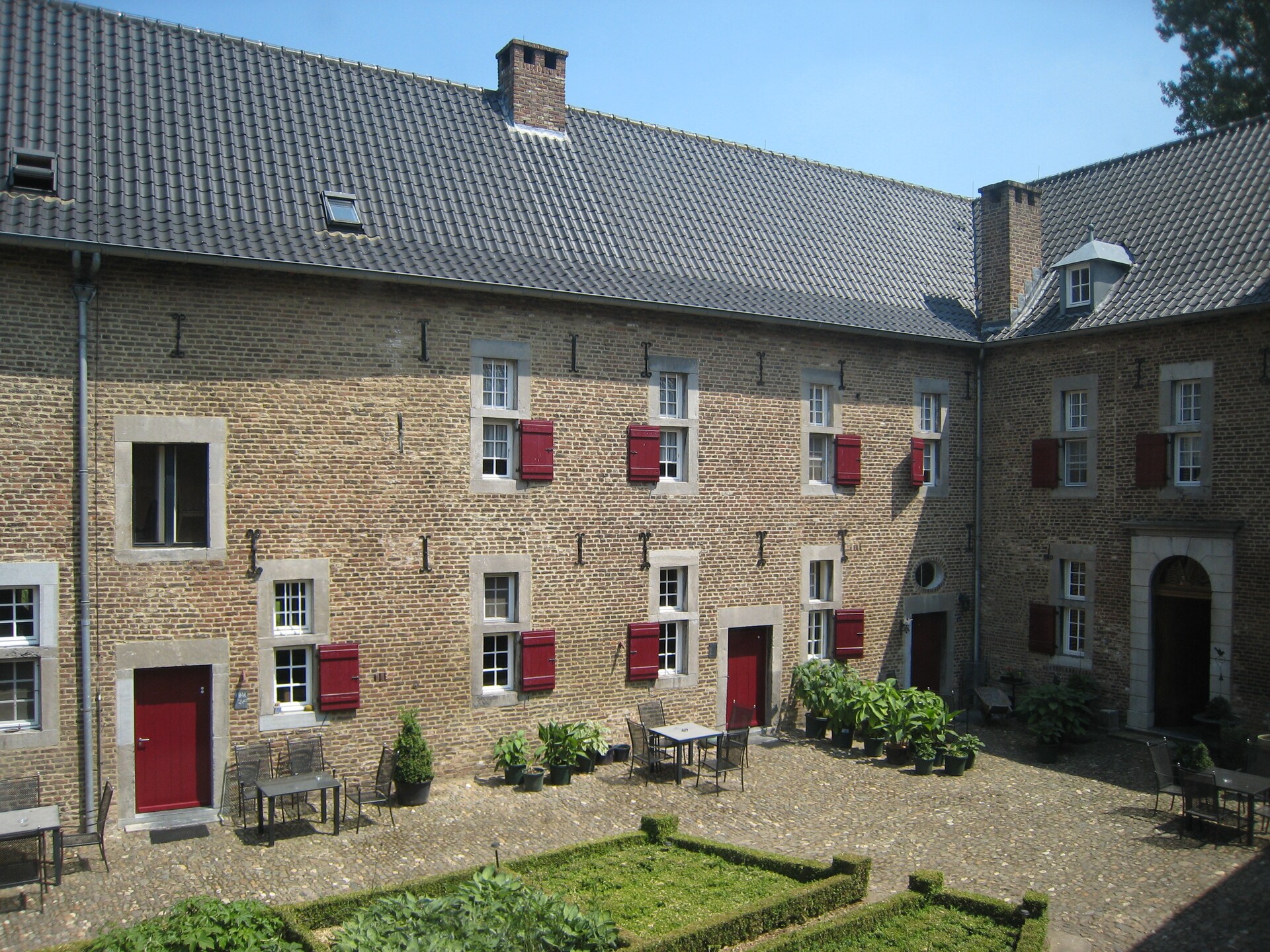 Stijlvol appartement in Mesch met terras, tuin en nabij Maastricht - foto 4