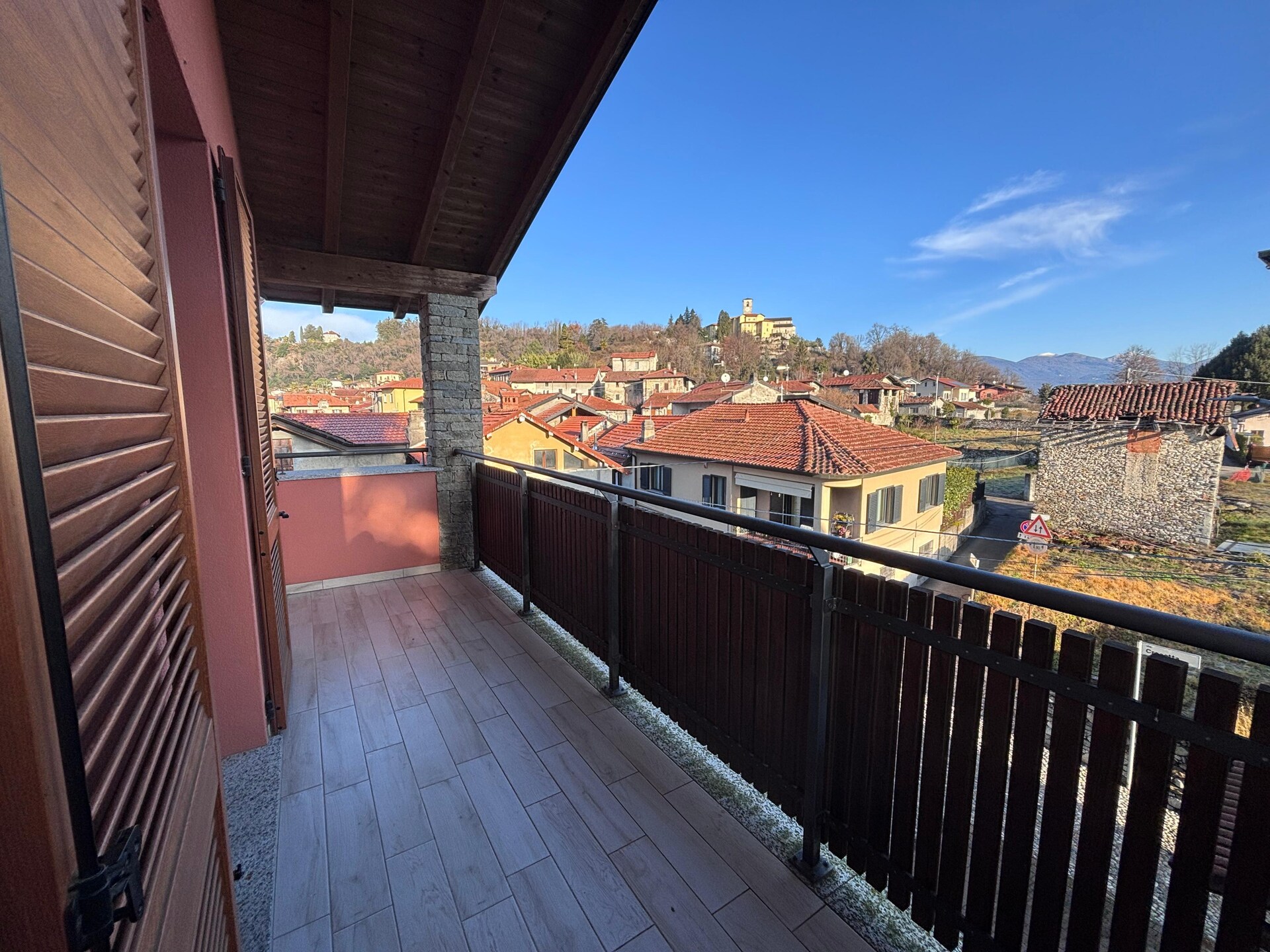 Centraal gelegen appartement in Brezzo di Bedero voor 4 personen - foto 19
