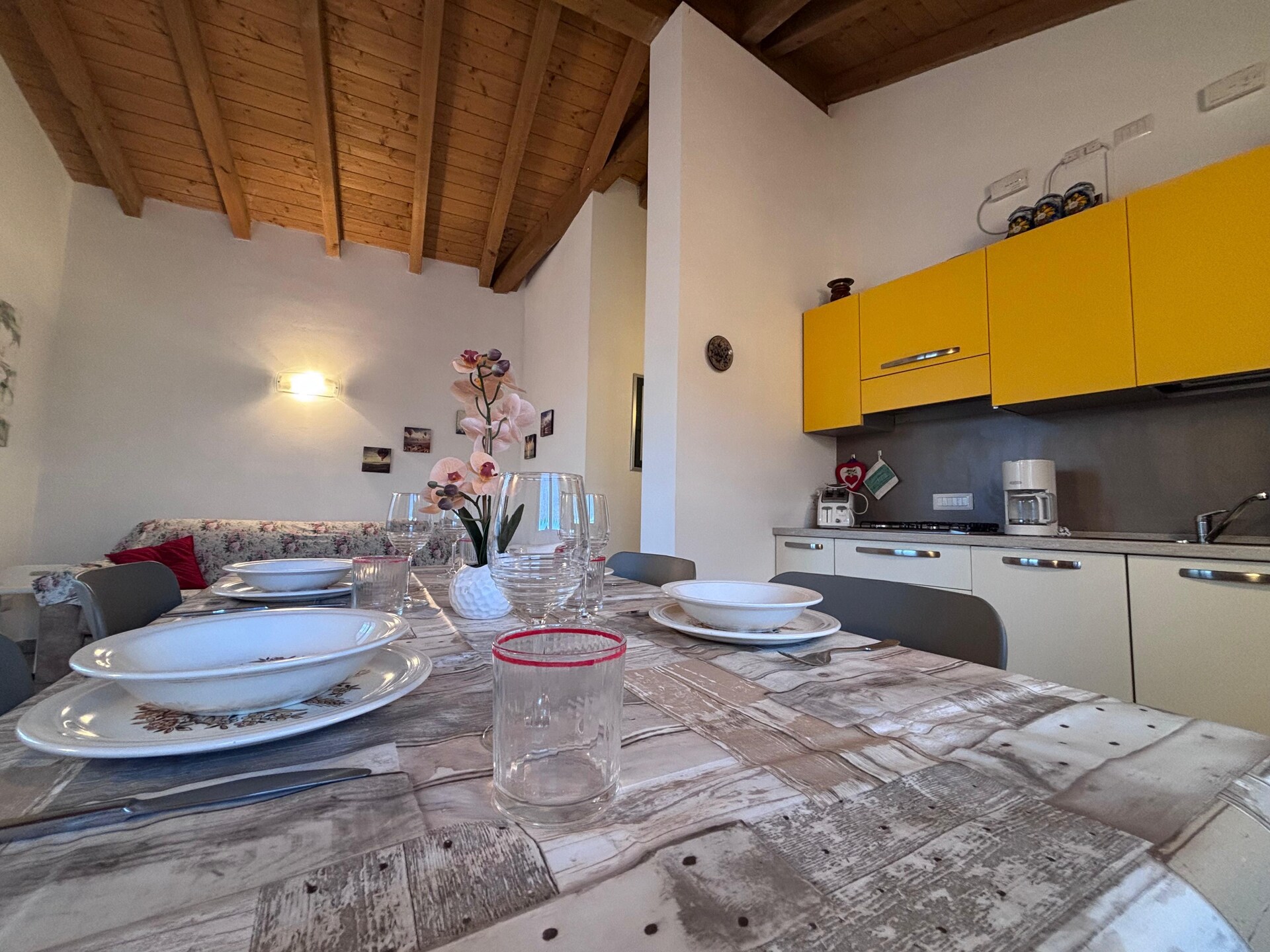 Centraal gelegen appartement in Brezzo di Bedero voor 4 personen - foto 21