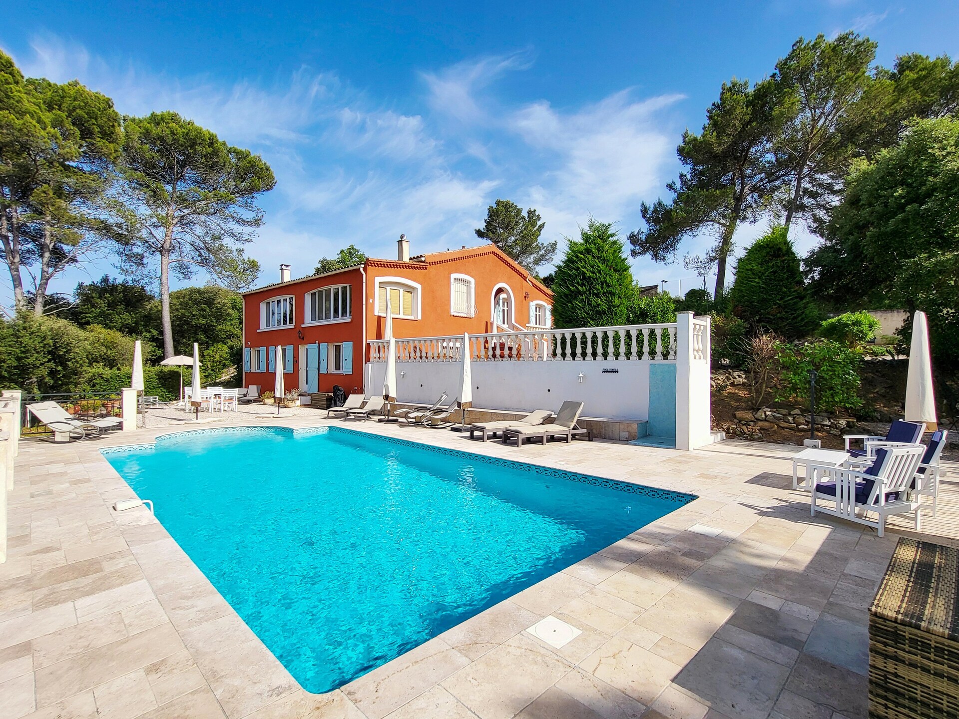 Villa Christine & Gîte Guillaume: ruim vakantiehuis met privézwembad in Carcès - foto 1