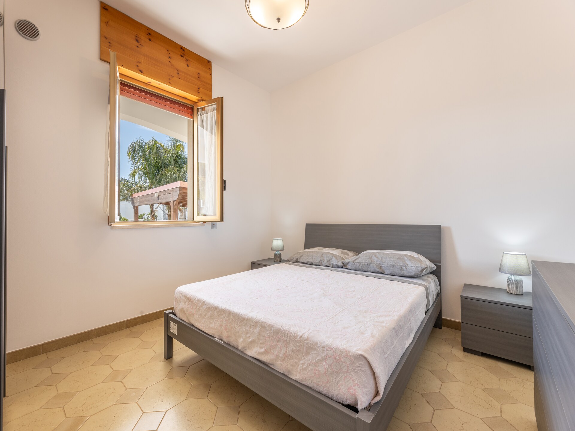 Zonovergoten vakantiehuis op 450 meter van het strand in Marina di Mancaversa - foto 11