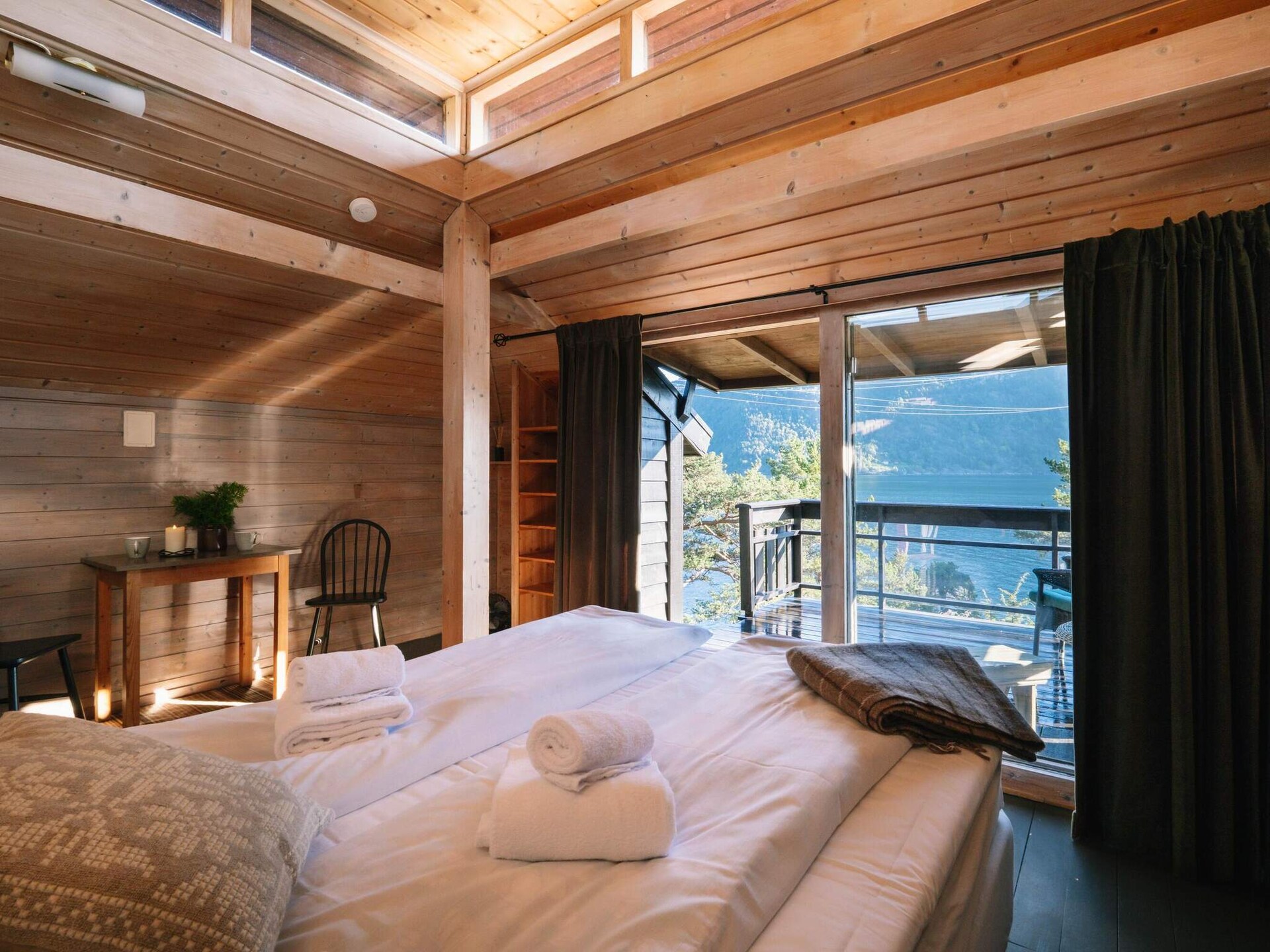 Knus vrijstaand vakantiehuis voor 2 bij Balestrand, op 100 meter van de zee - foto 16