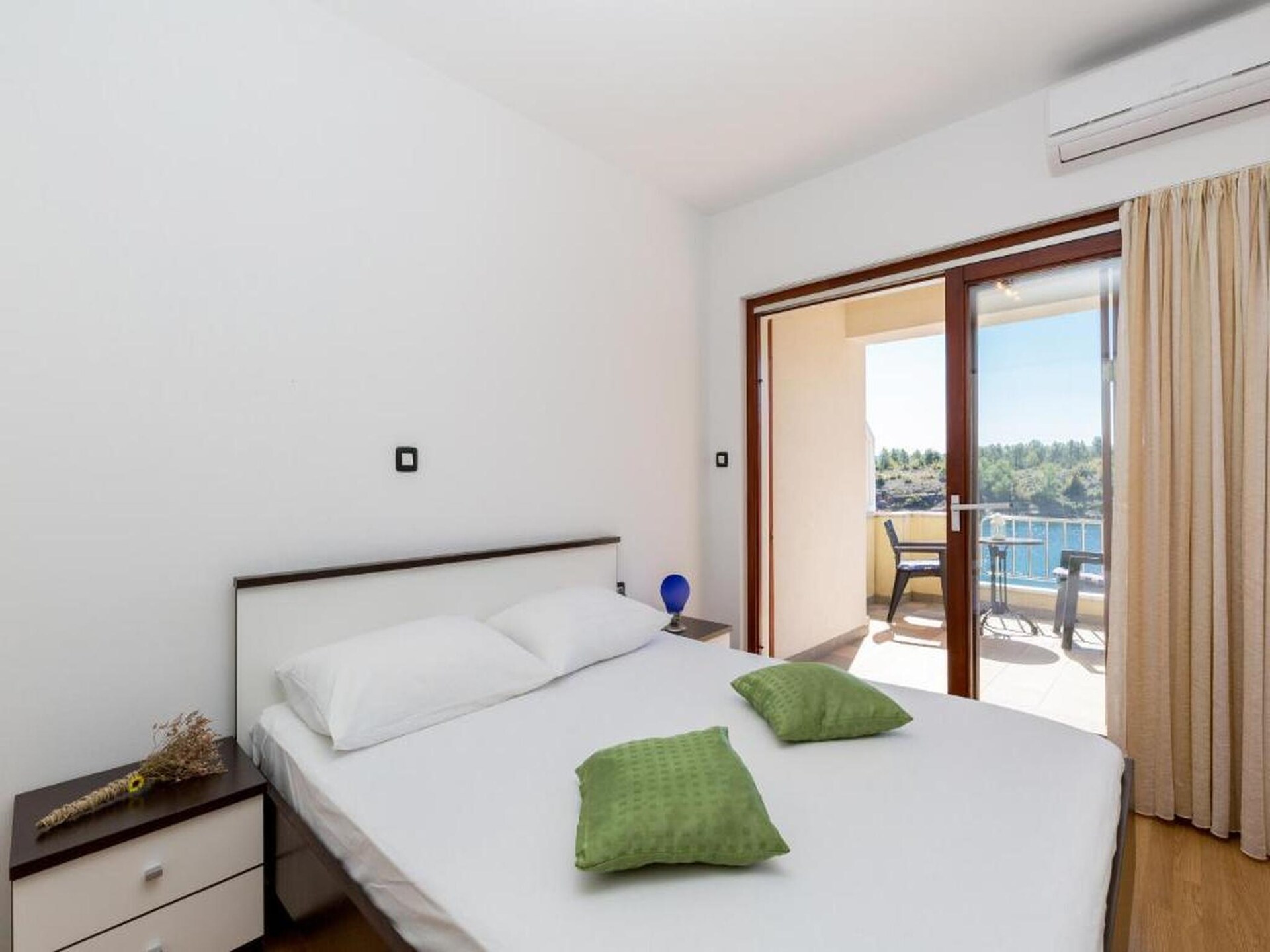 Op 300 m van het strand: sfeervol appartement in Obrovac - foto 4