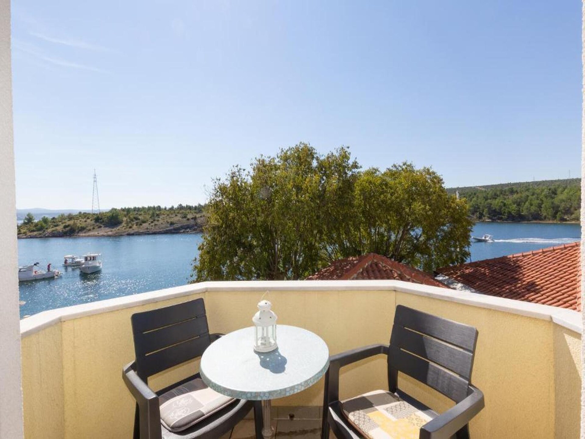 Op 300 m van het strand: sfeervol appartement in Obrovac - foto 5