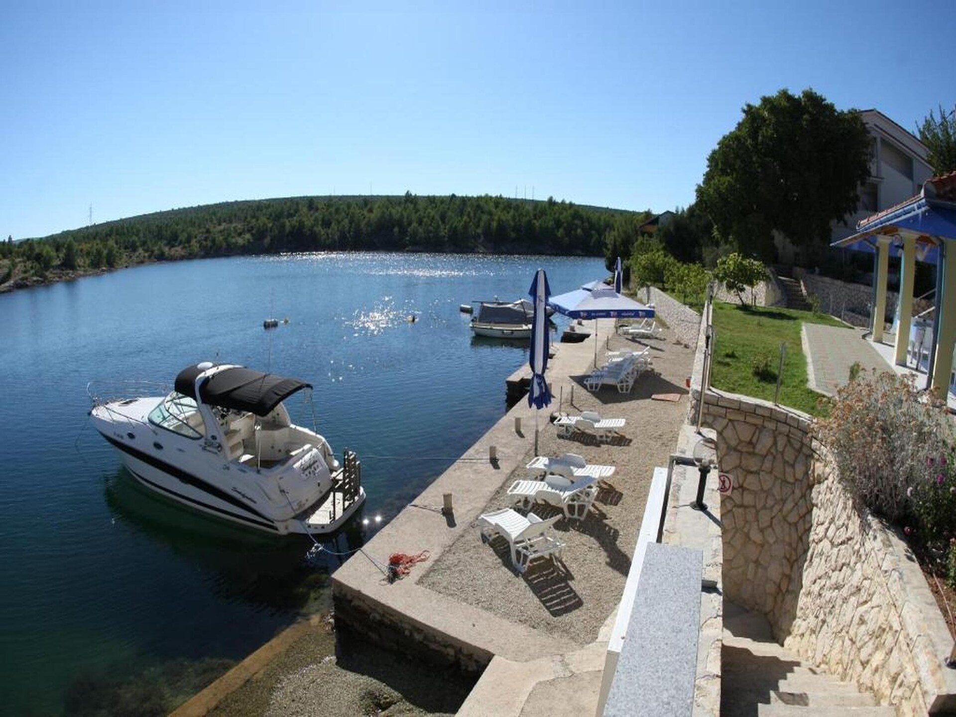 Op 300 m van het strand: sfeervol appartement in Obrovac - foto 8