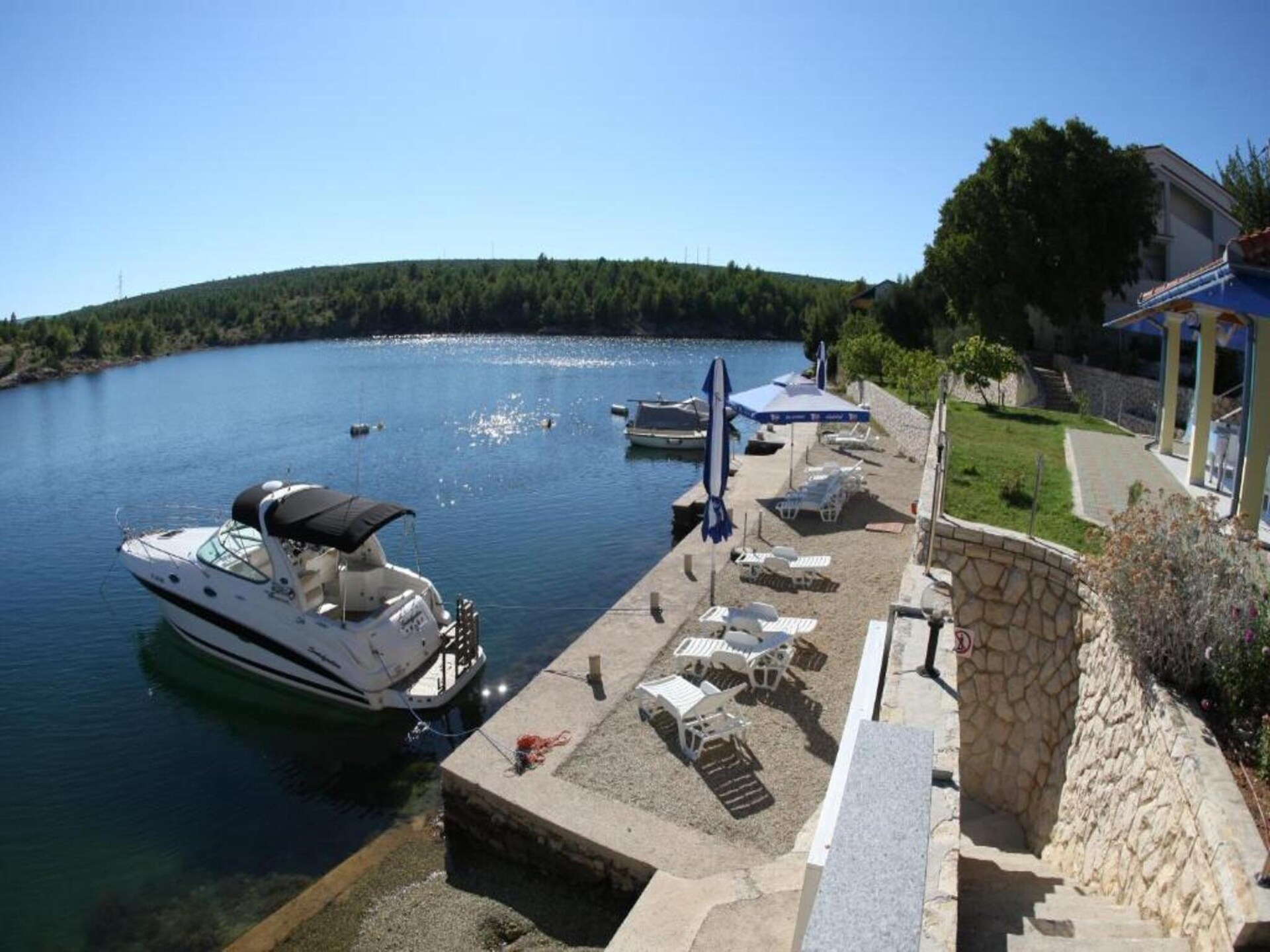 Op 300 m van het strand: sfeervol appartement in Obrovac - foto 24