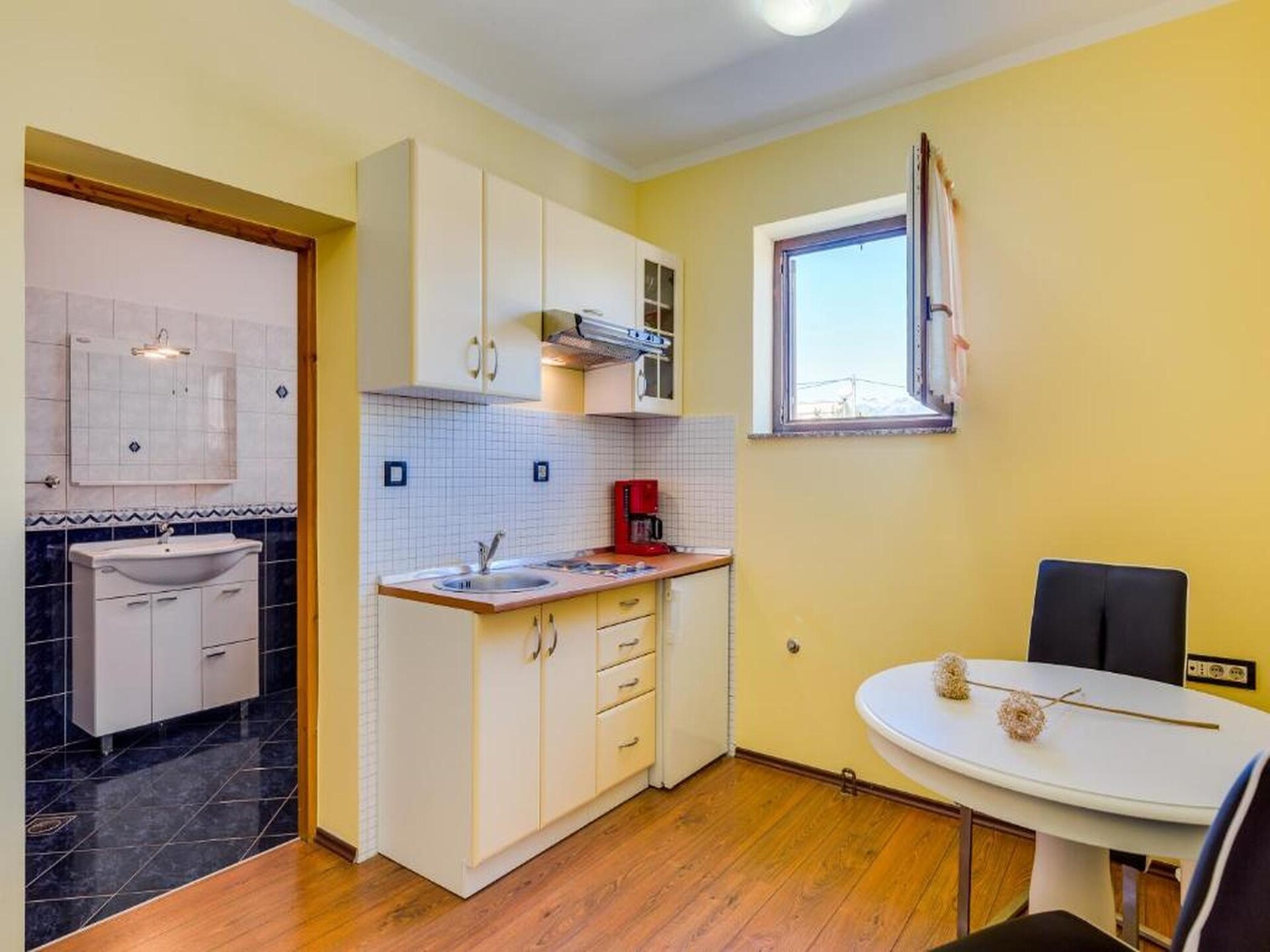 Op 300 m van het strand: gezellig appartement in Obrovac - foto 5