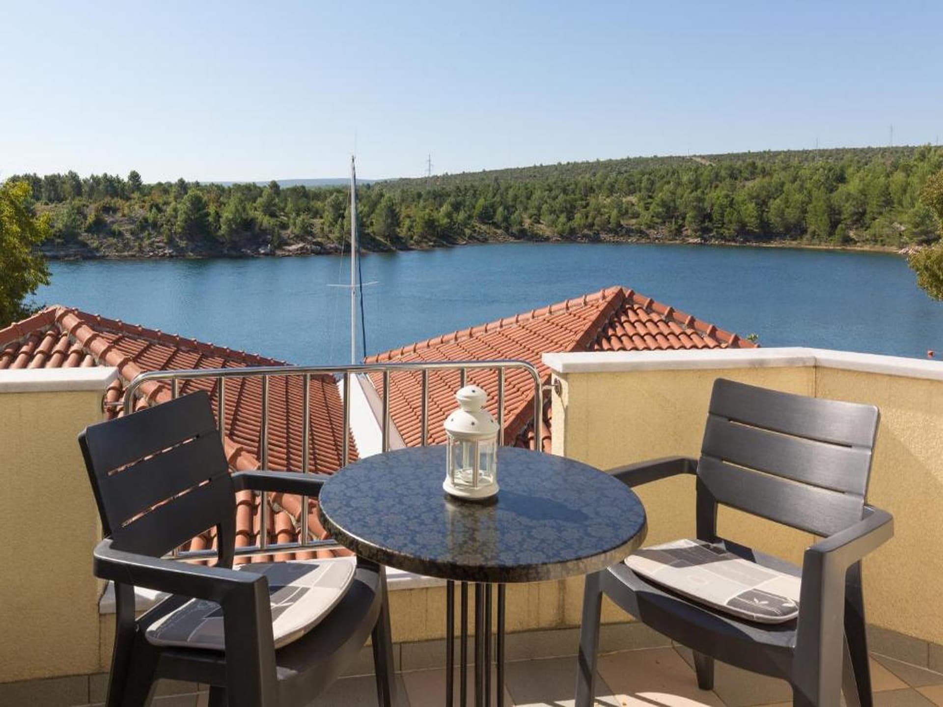 3-persoons appartement in Obrovac op 300 m van het strand - foto 4