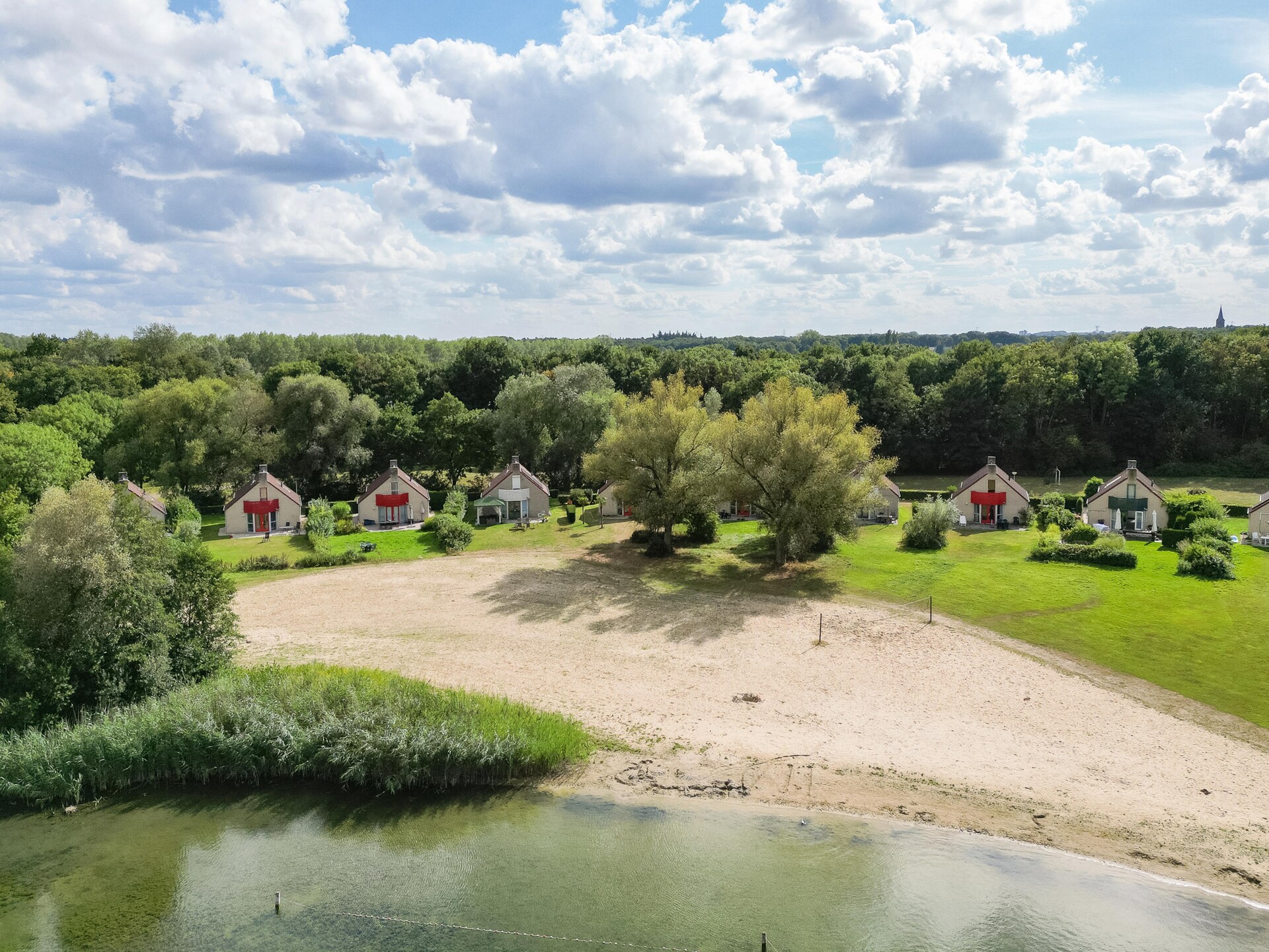 Vrijstaande bosbungalow voor 6 personen in het hart van het Land van Maas en Waal - foto 19