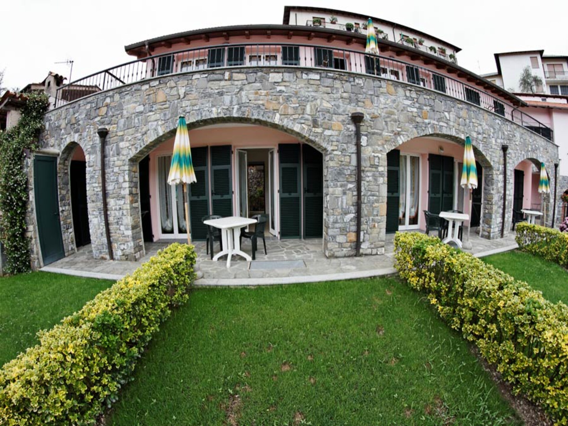 Modern appartement aan golfbaan met zwembad, nabij Alassio - foto 14