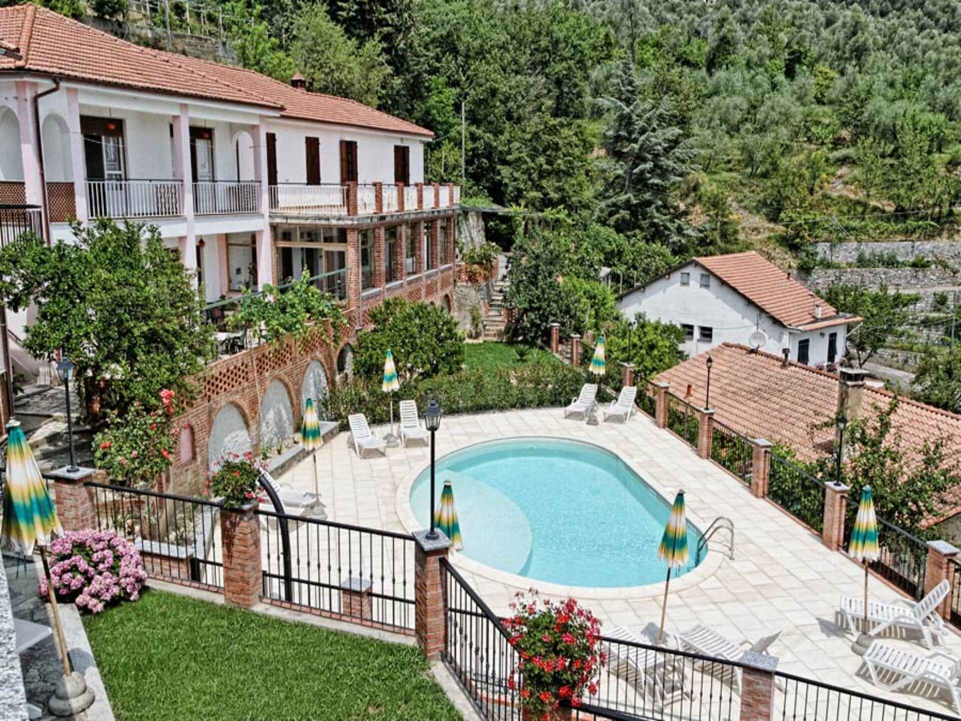 Modern appartement aan golfbaan met zwembad, nabij Alassio - foto 8