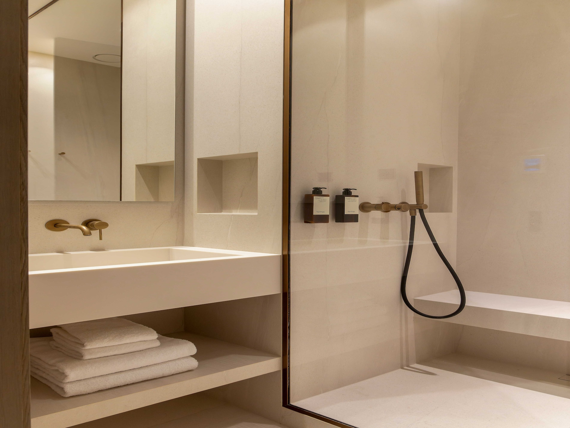 Prachtig 3-slaapkamer appartement bij de Champs-Élysées – 4 personen - foto 55