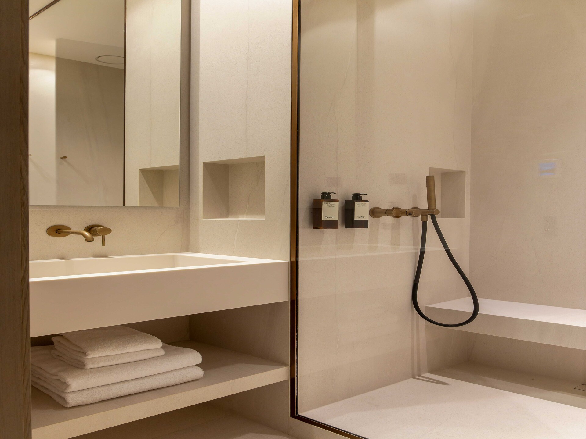 Prachtig 3-slaapkamer appartement bij de Champs-Élysées – 4 personen - foto 135