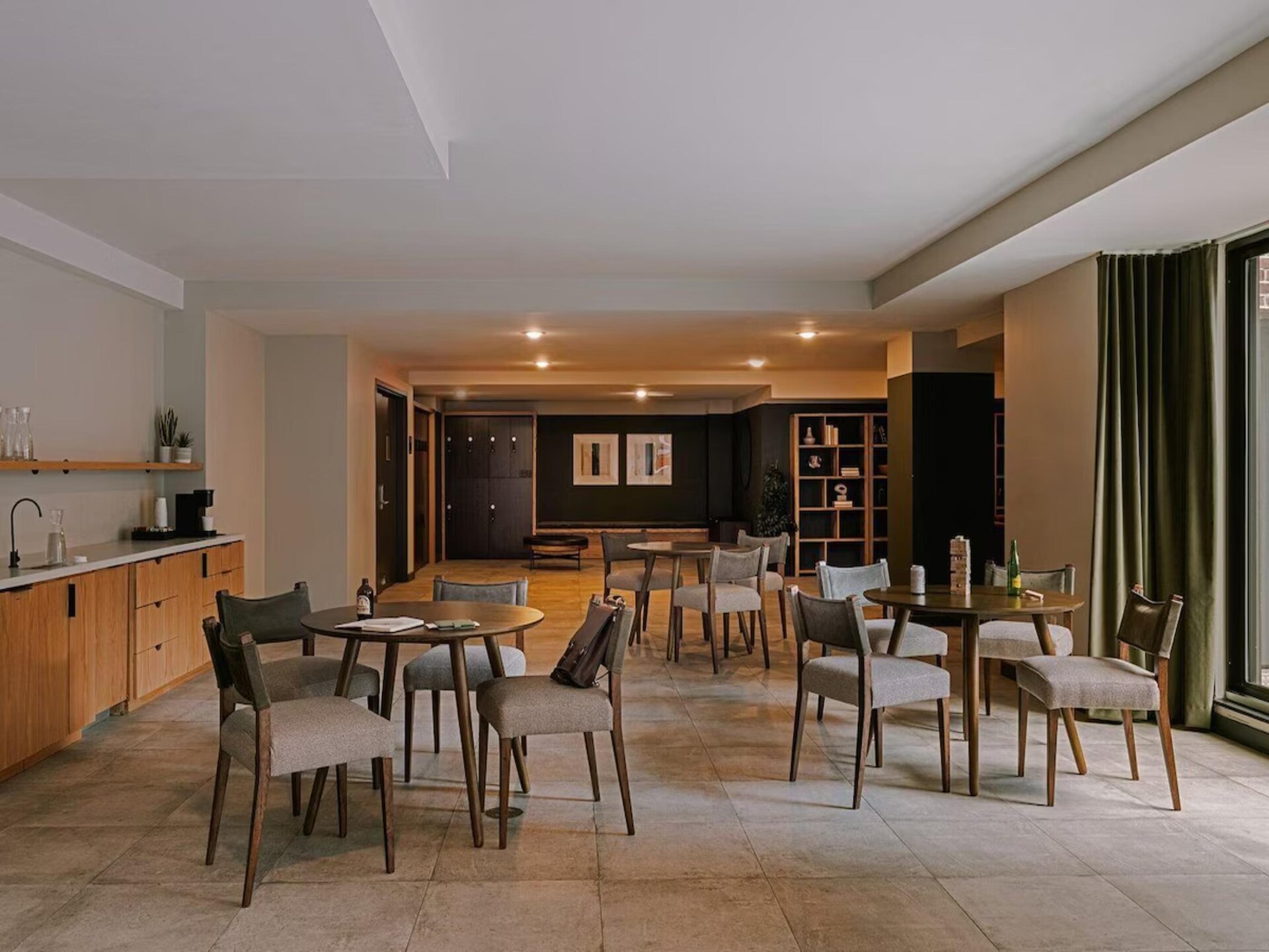 Stijlvol Queens Balcony Appartement nabij Manhattan - foto 4