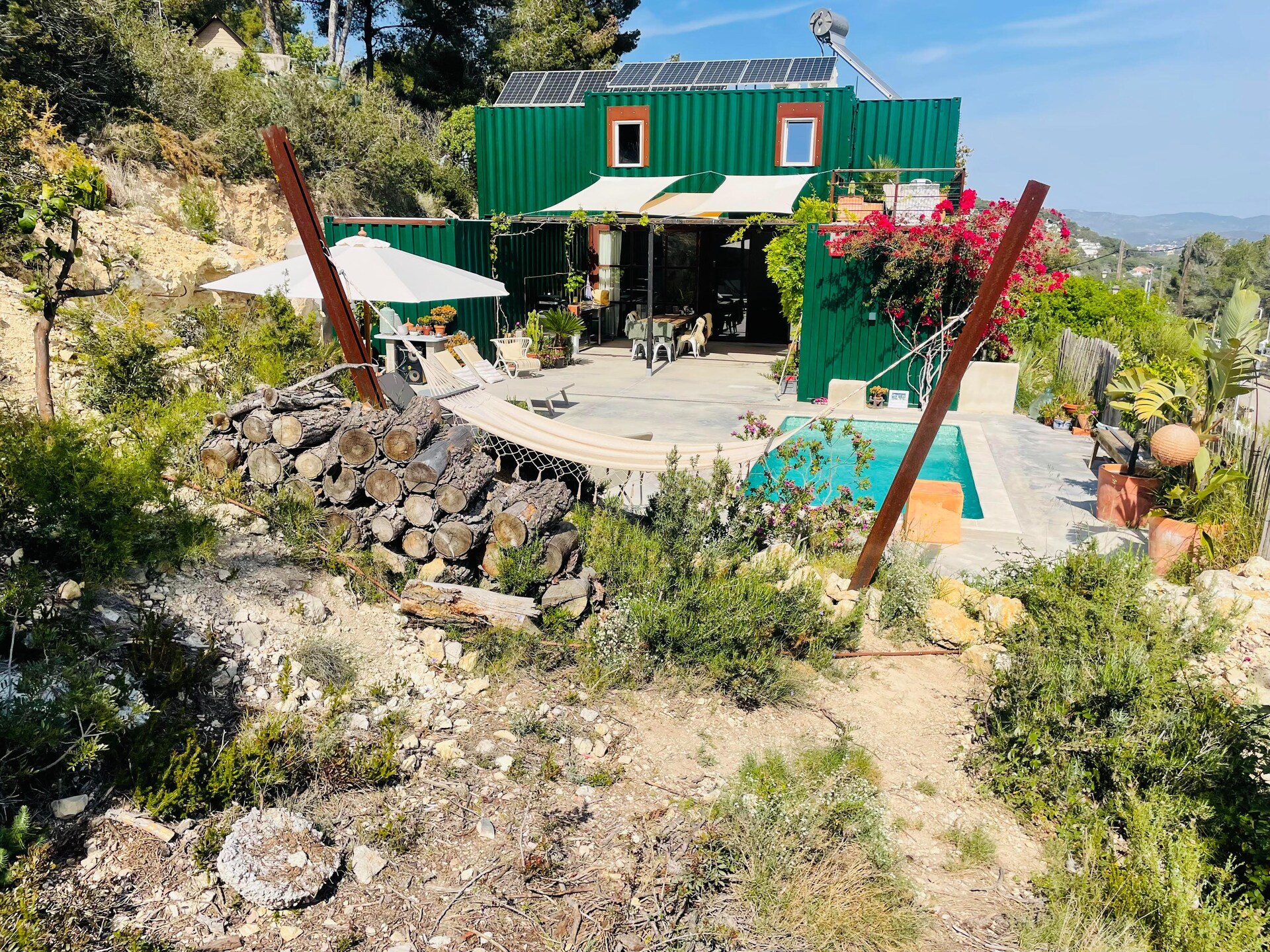 Unieke design containerwoning met zwembad en zeezicht bij Sitges - foto 30
