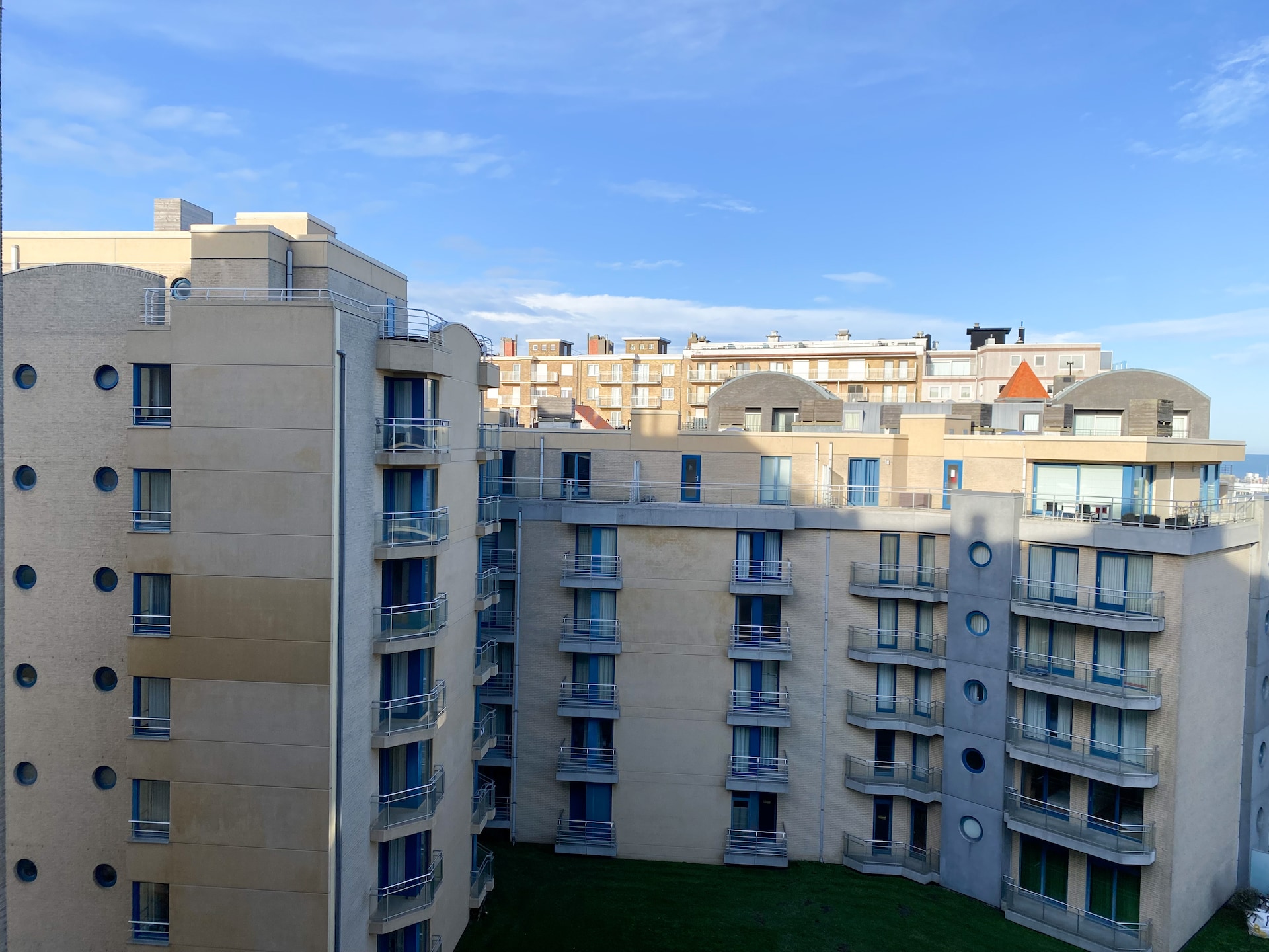 Licht appartement Greenpark III in Nieuwpoort met uitzicht op de haven - foto 7